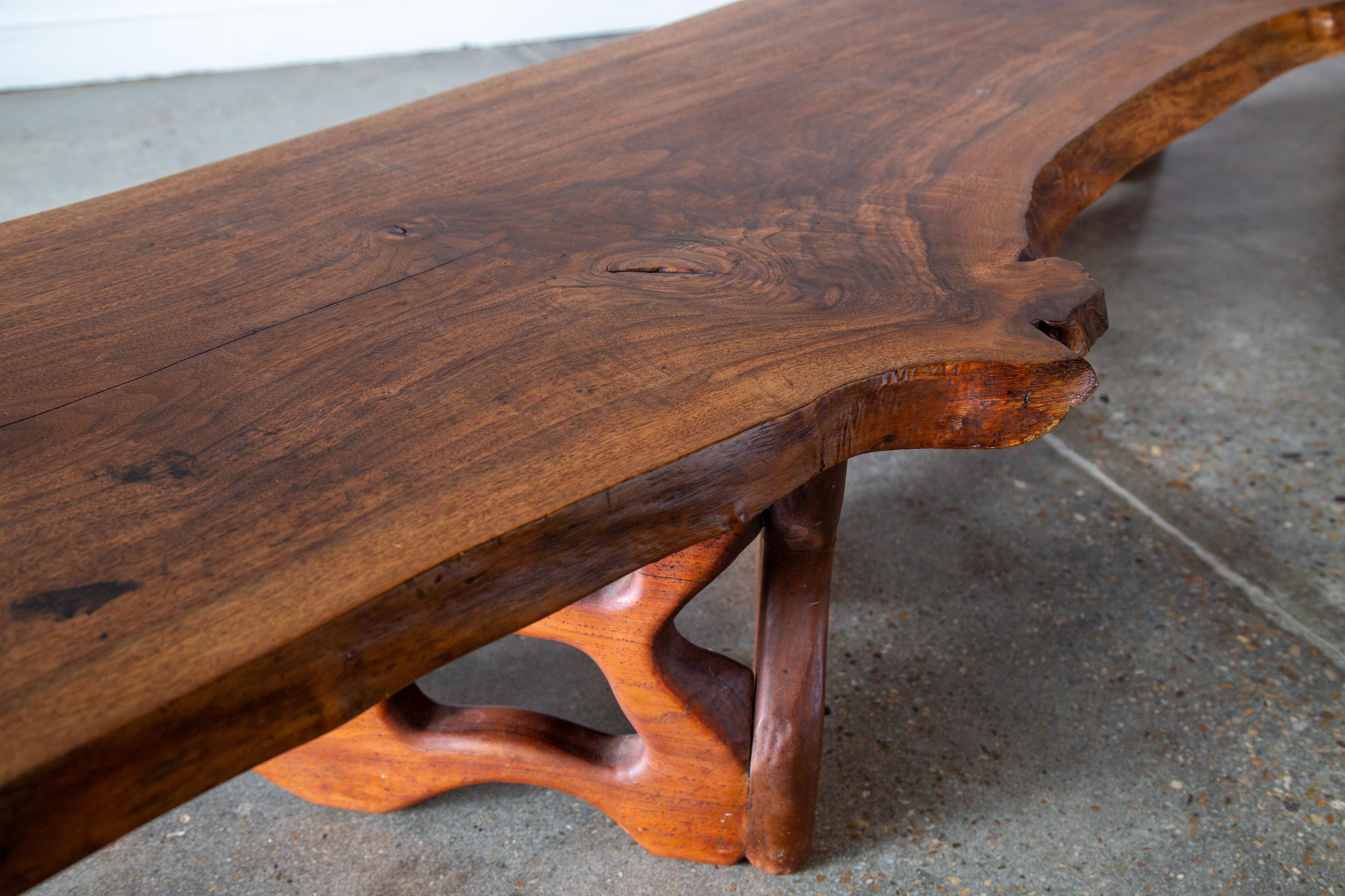 1972 Live Edge Walnut Coffee Table by Gino Russo organic Carved base Nakashima For Sale 2