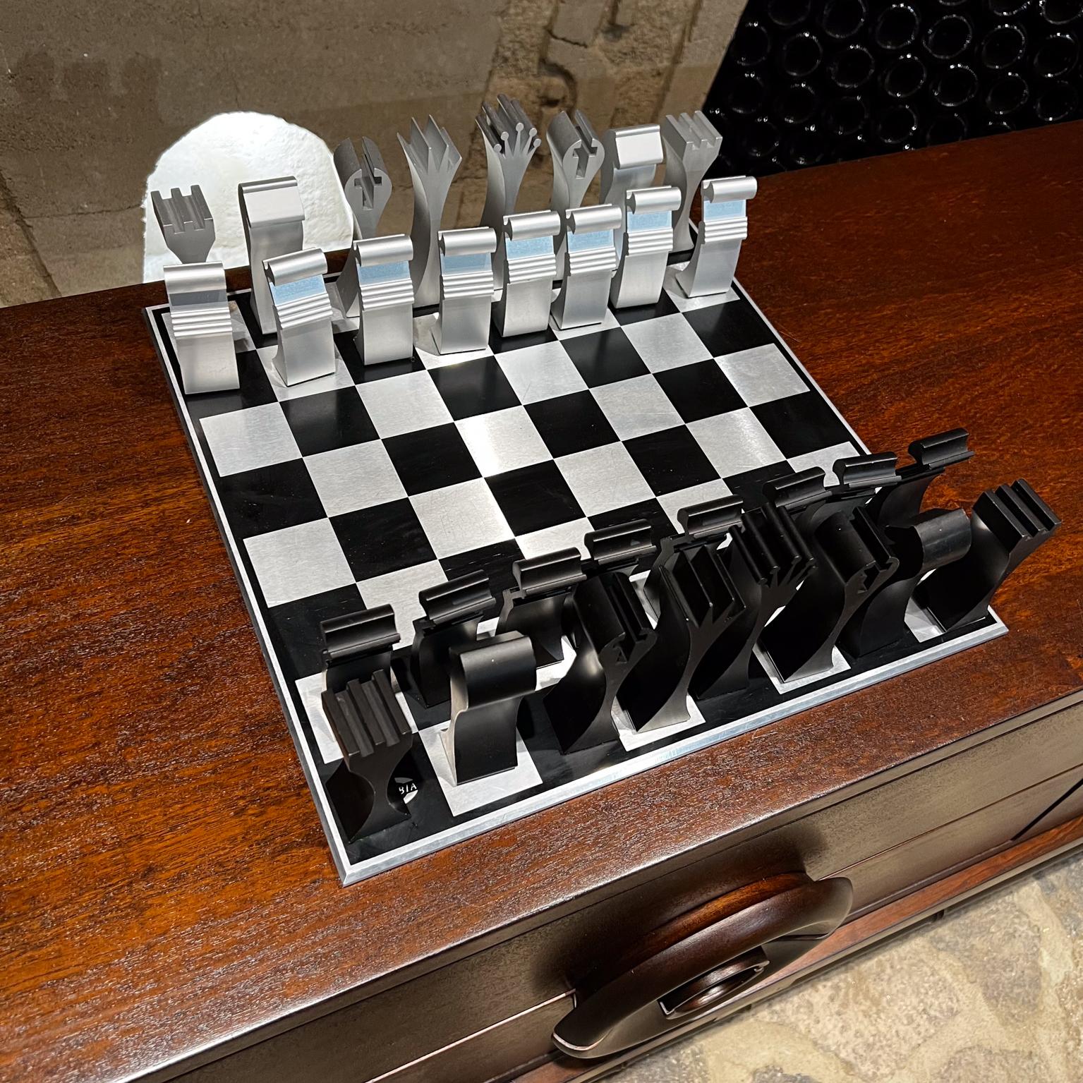 1972 Modernist Columbia Aluminum Chess Set by Scott Wolfe For Sale 3