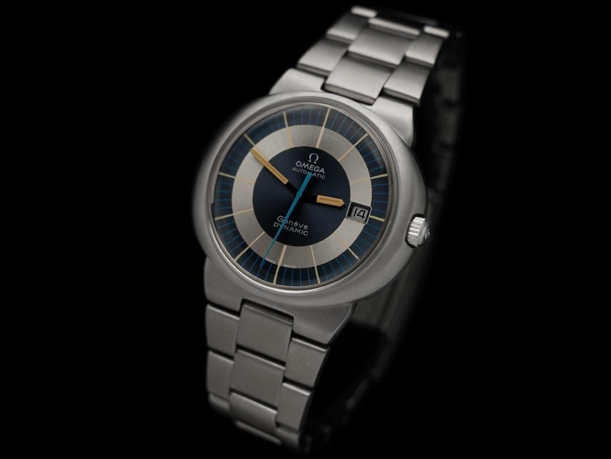 1972 Omega Dynamic Vintage Mens Bracelet Watch with Date - Stainless Steel In Good Condition For Sale In Suwanee, GA