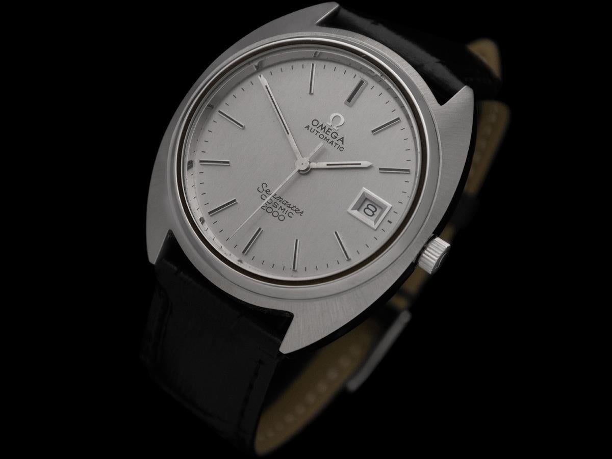 1972 Omega Seamaster Cosmic 2000 Vintage Retro Mens Dive Watch, Date - SS In Excellent Condition For Sale In Suwanee, GA