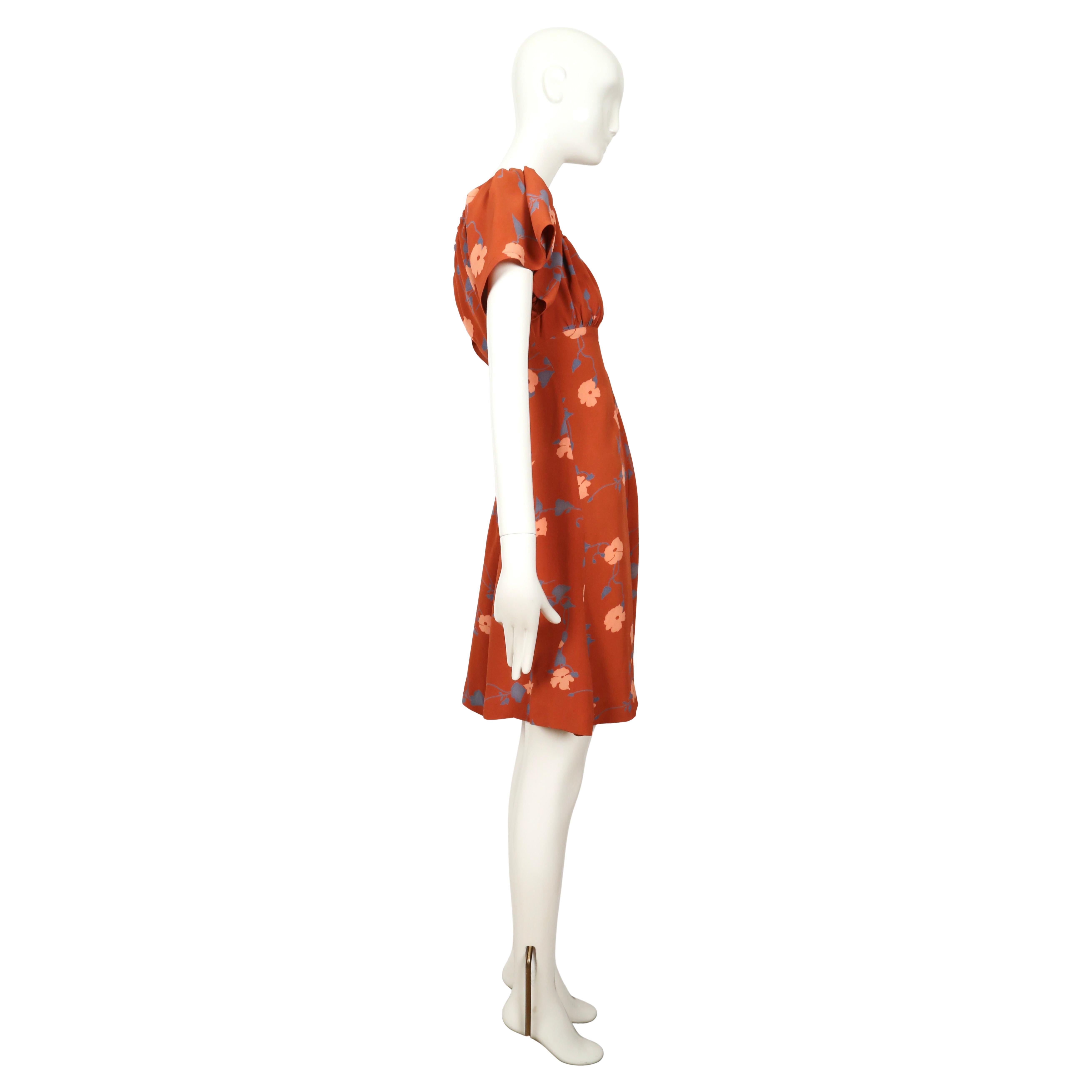 Femenino o masculino 1972 OSSIE CLARK / CELIA BIRTWELL Vestido corto estampado 'BUSY LIZZIE en venta