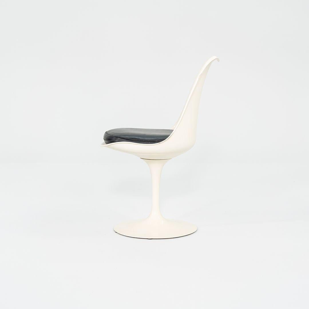 Américain 1972 Ensemble de 4 chaises d'appoint The Eero Saarinen Tulip Pedestal avec tapisserie bleue 151C en vente