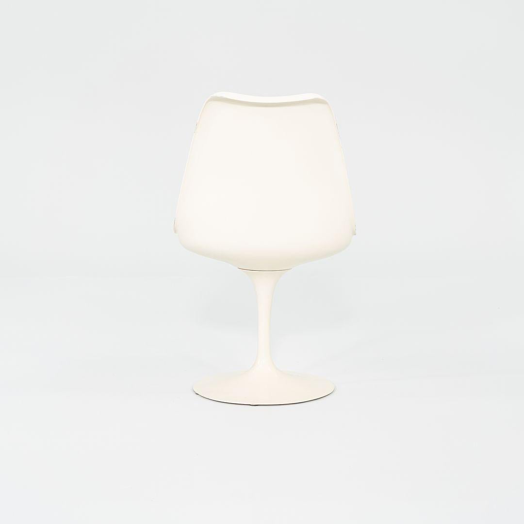1972 Ensemble de 4 chaises d'appoint The Eero Saarinen Tulip Pedestal avec tapisserie bleue 151C en vente 2
