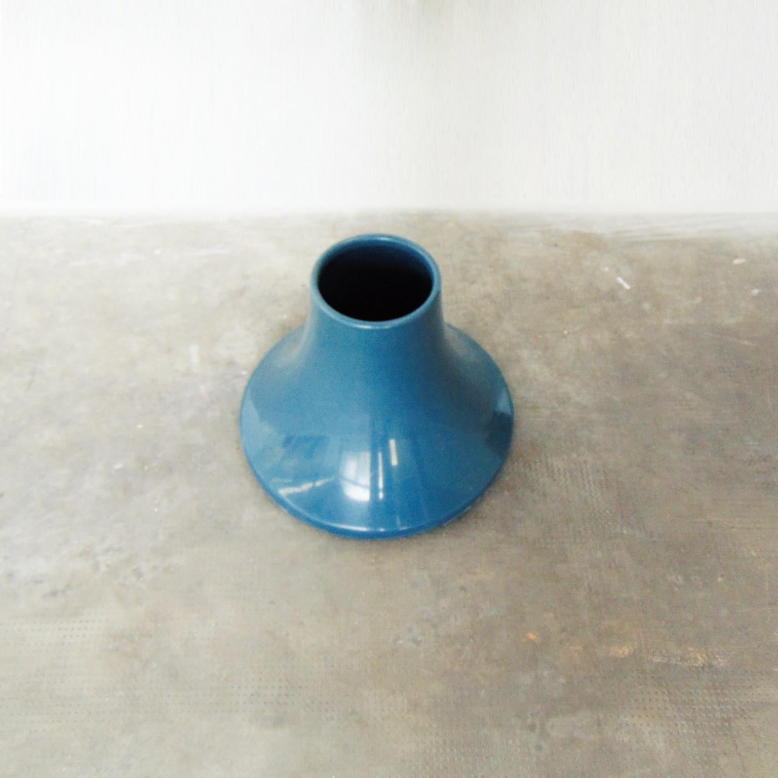 1972 Umbrella Stand in Blue Thermoformed Plastic by R. Lera for Sormani, Italy For Sale 3