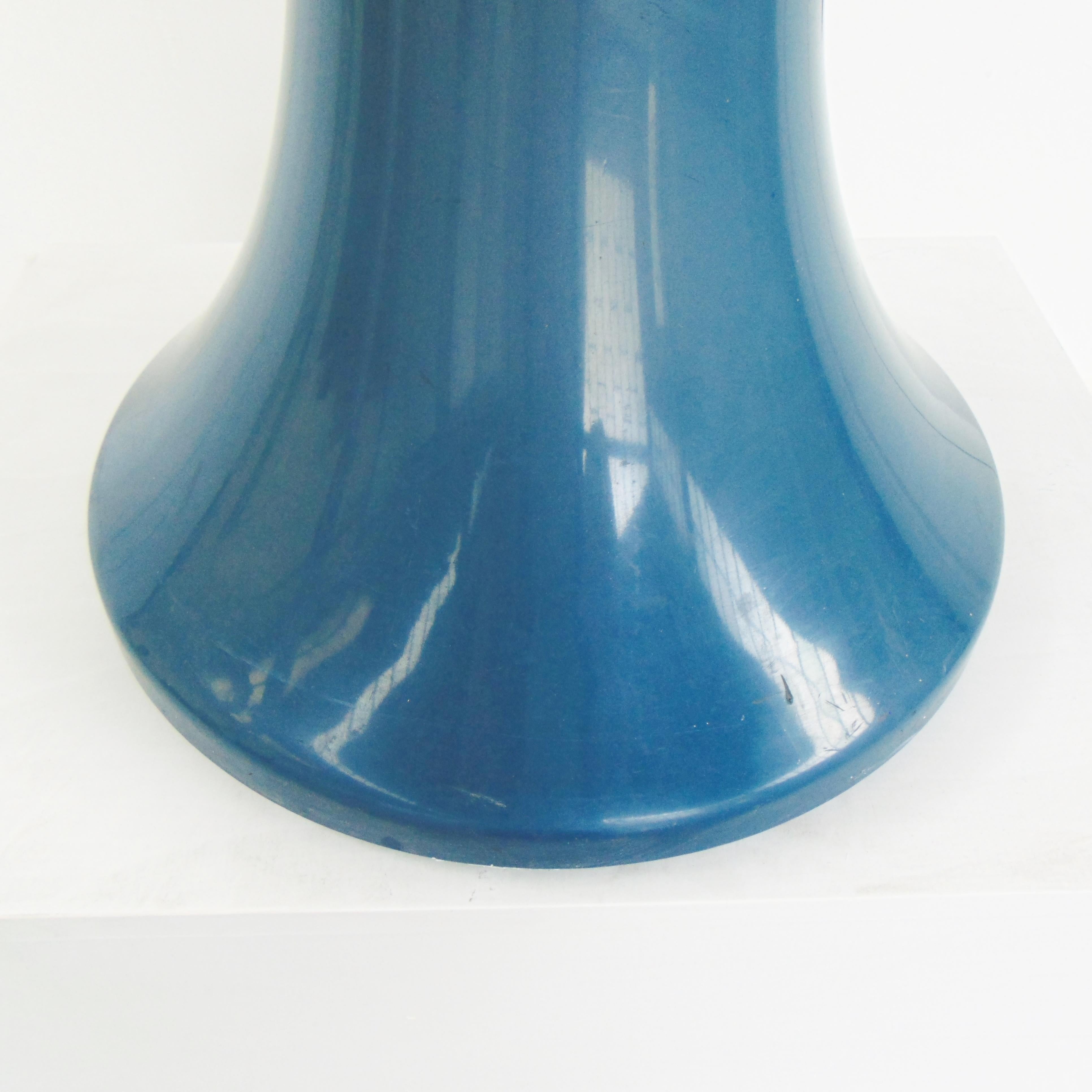 1972 Umbrella Stand in Blue Thermoformed Plastic by R. Lera for Sormani, Italy In Good Condition For Sale In Arosio, IT
