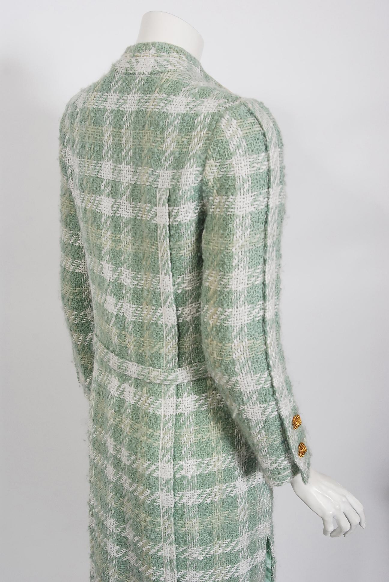 1973 Chanel Haute Couture Documented Seafoam Green Boucle Plaid Wool Coat  In Good Condition In Beverly Hills, CA