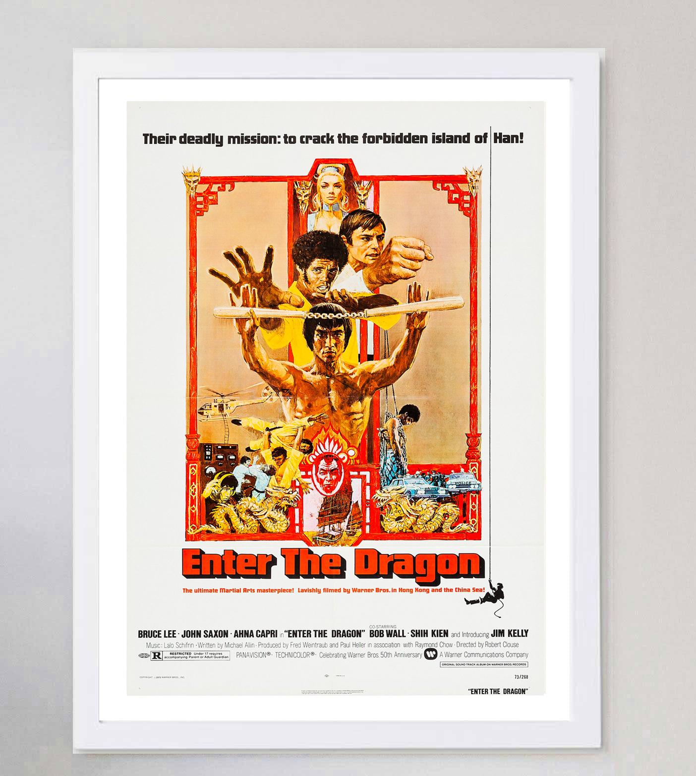 1973 Enter the Dragon Original Vintage Poster In Good Condition For Sale In Winchester, GB