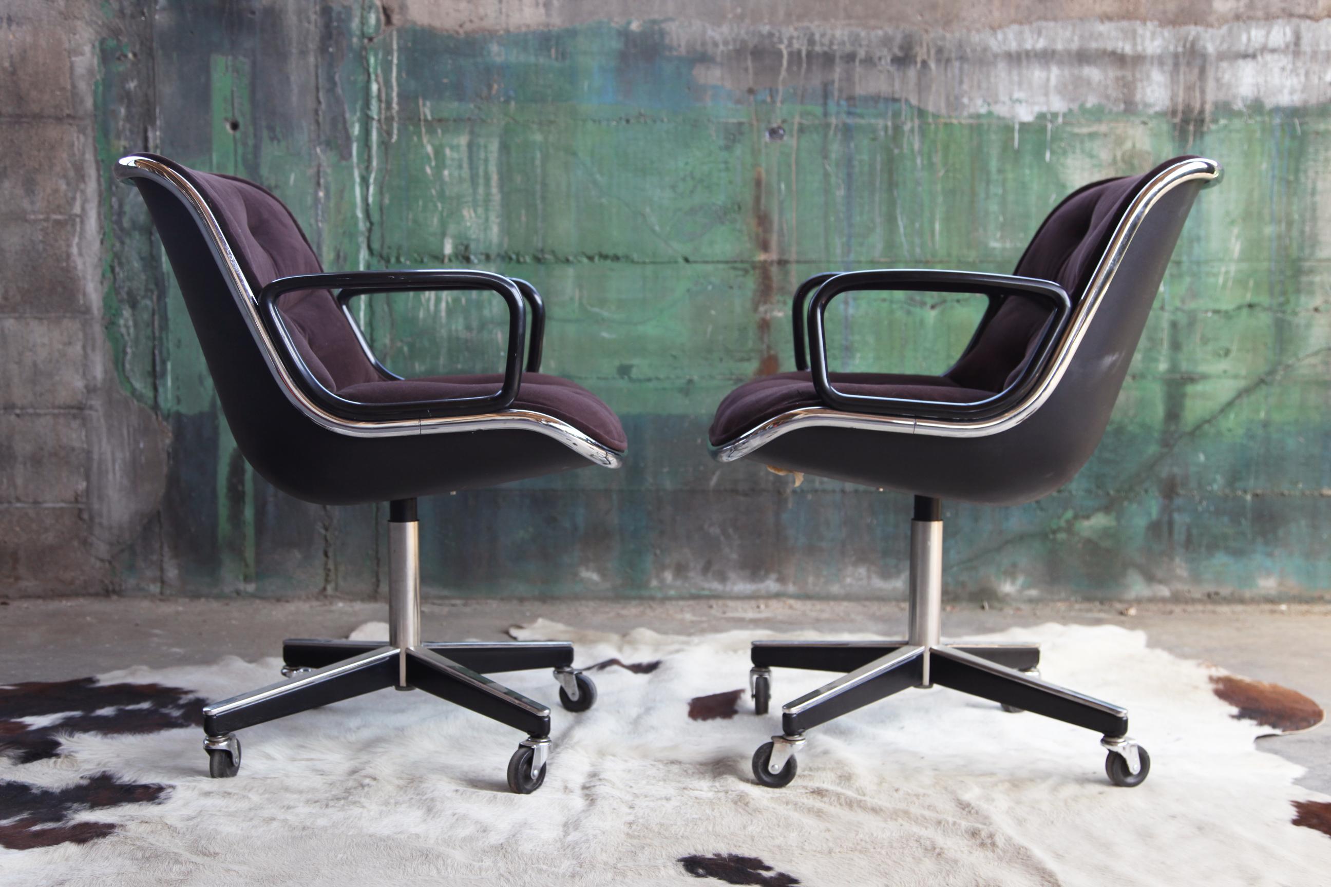 Mid-Century Modern 1973 Knoll Executive Chrome and Tufted Velour Office Chair For Sale