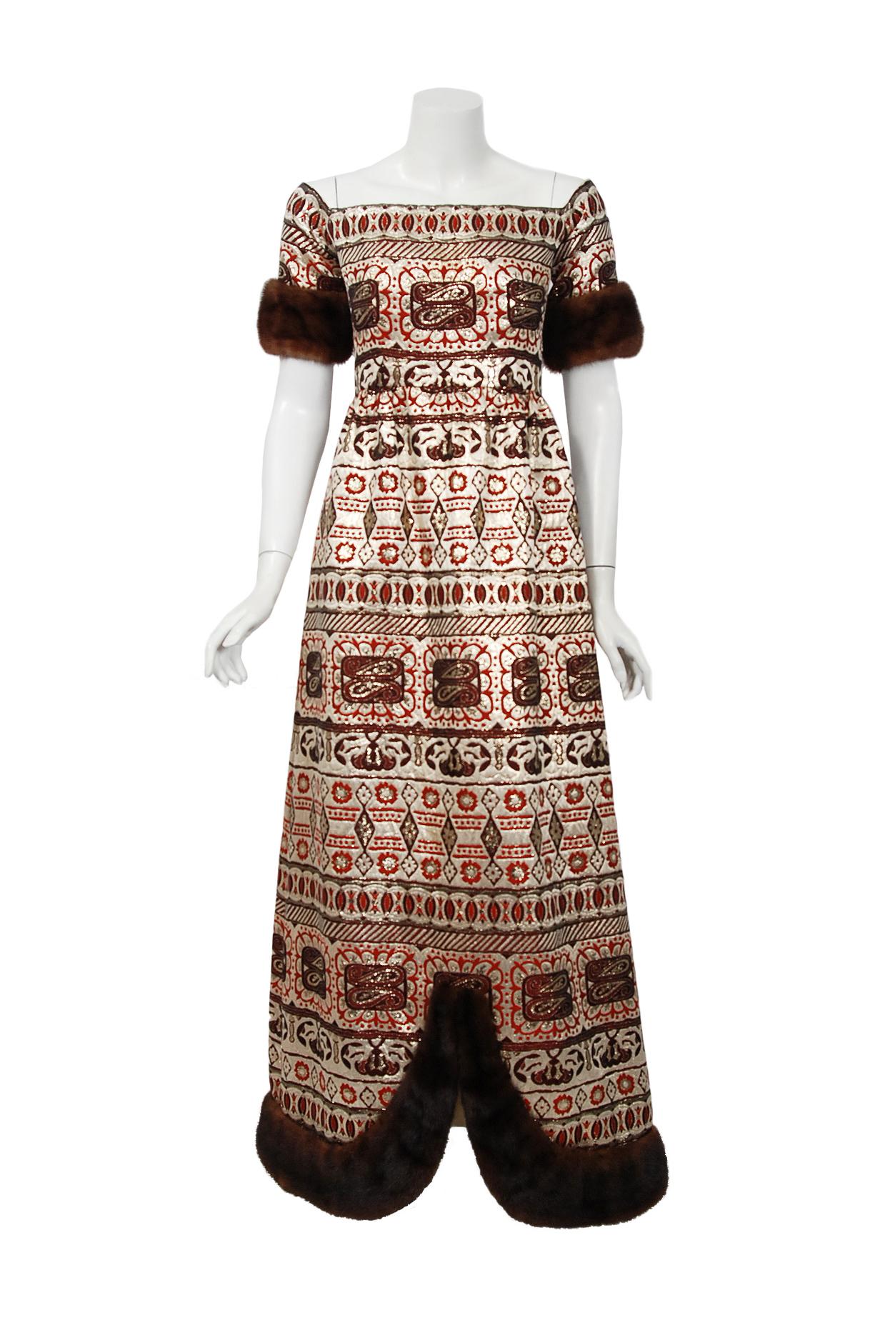 1973 Oscar de le Renta Metallic Silk Brocade Mink Fur Off-Shoulder Evening Gown 4