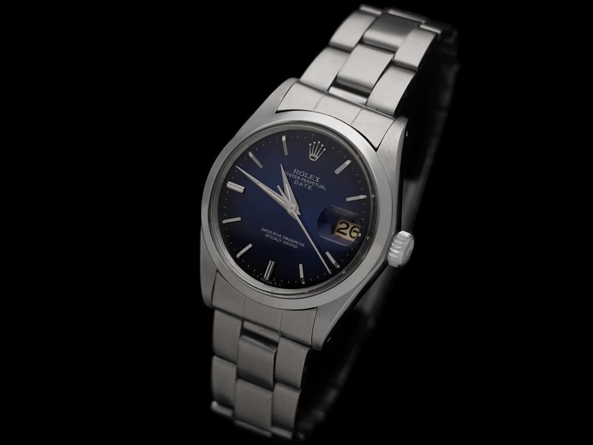 1973 Rolex Oyster Perpetual Date Ref. 1500 Vintage Mens Blue Dial Watch - SS In Good Condition For Sale In Suwanee, GA