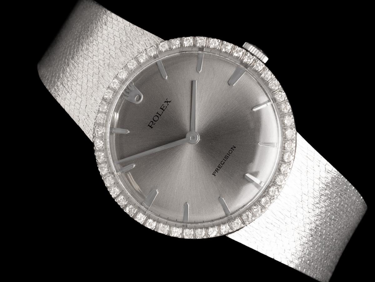 NAMED ONE OF WATCHPRO MAGAZINE’S “HOT 100” - THE TOP 100 INFLUENCERS OF THE U.S. WATCH INDUSTRY. HOW CAN WE SERVE YOU?

We’re new to offering our carefully curated collection on 1stDibs, but we have sold over 10,000 fine watches and exceptionally