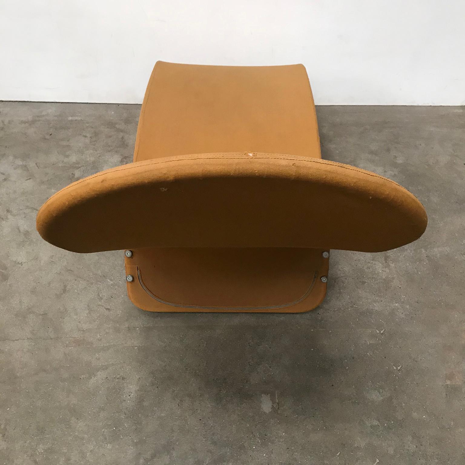 1973, Verner Panton for Rosenthal, 1-2-3 Serie, Rare Chaise Longue, Ochre Fabric In Good Condition For Sale In Amsterdam IJMuiden, NL