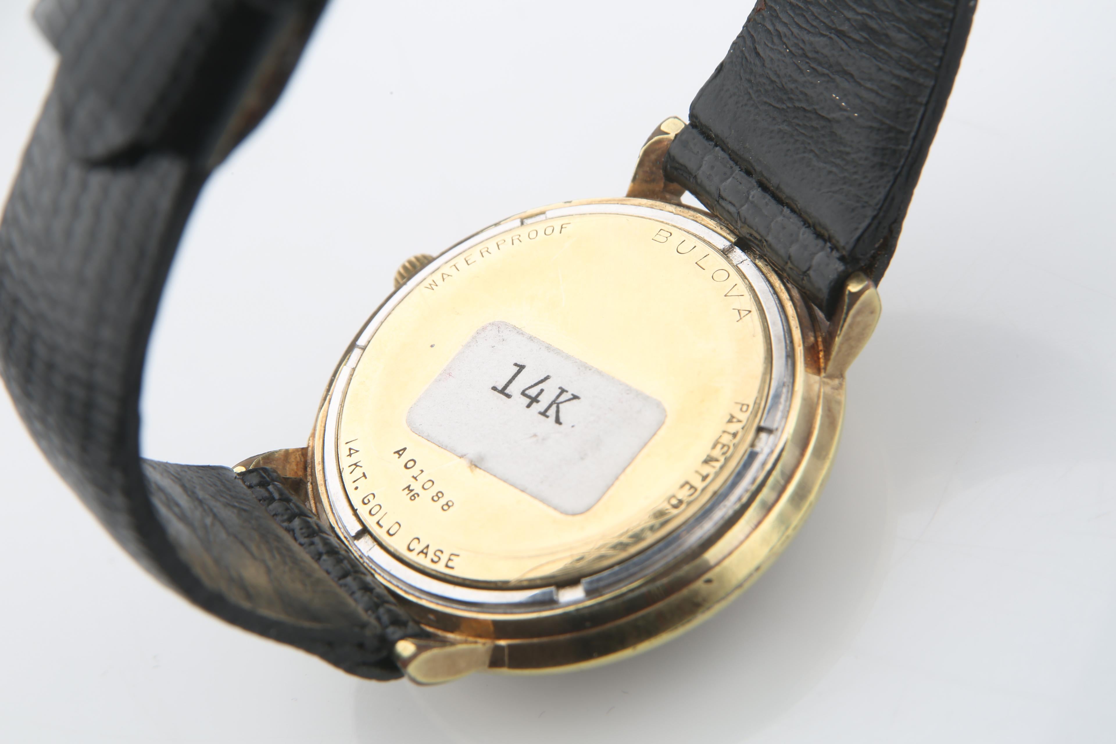 1974 Orologio da uomo Bulova Accutron placcato oro con movimento a diapason 2110 in vendita 1