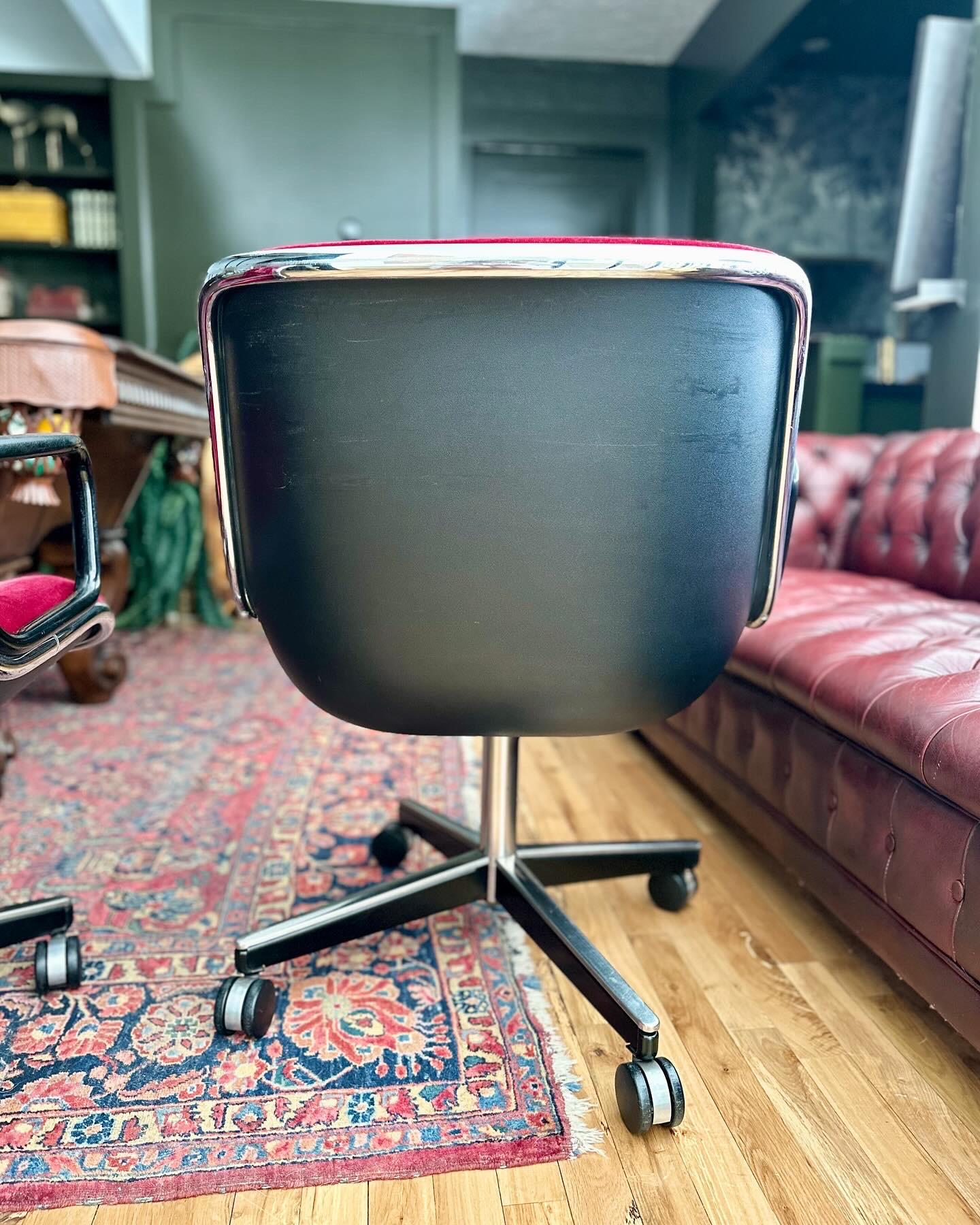 1974 Charles Pollock Executive Chair for Knoll For Sale 3