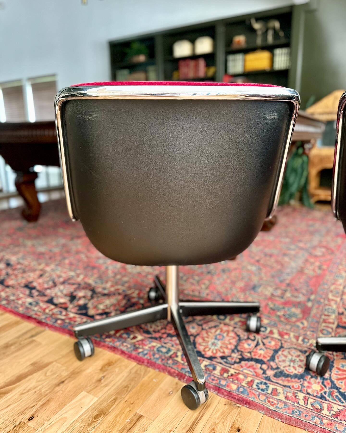 1974 Charles Pollock Executive Chair for Knoll For Sale 2