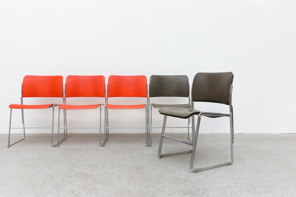 Mid-Century moderno 1974 David Rowland 40/4 sedie impilabili in metallo per The General Fireproofing Co. in vendita