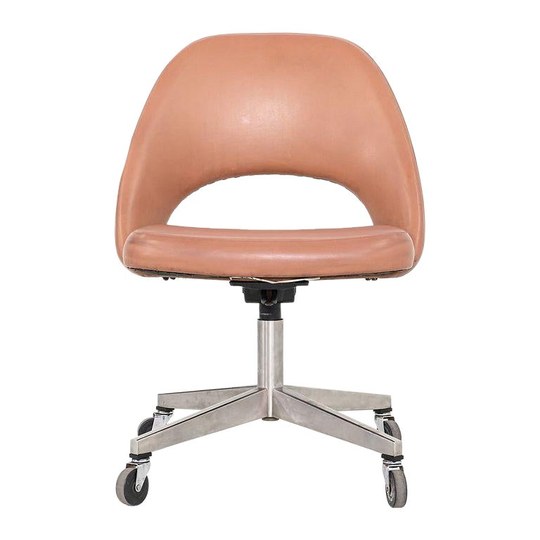 1974 Eero Saarinen for Knoll Upholstered Rolling Office Desk Chair in Tan Vinyl