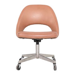 1974 Eero Saarinen for Knoll Upholstered Rolling Office Desk Chair in Tan Vinyl