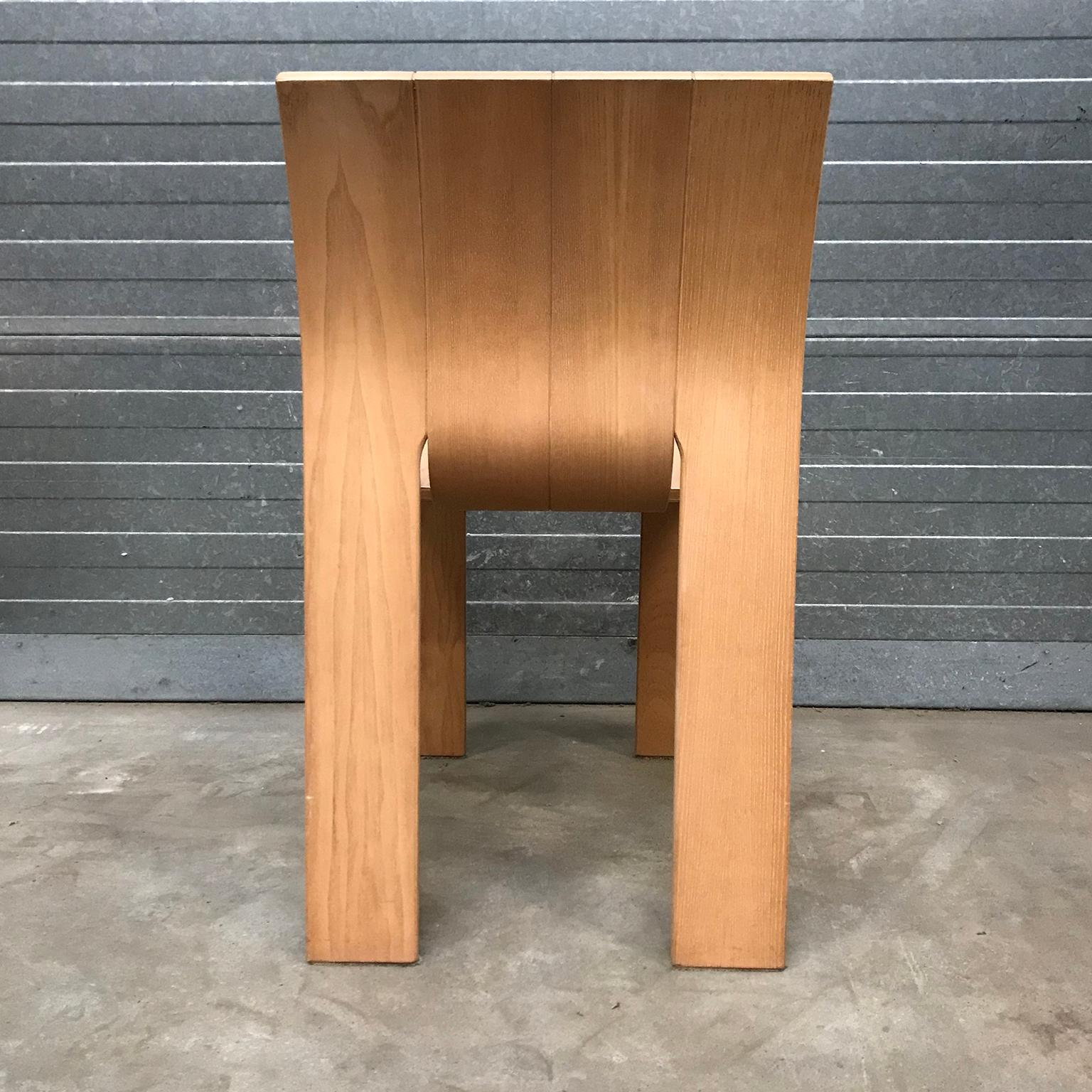 1974, Gijs Bakker für Castelijn, Satz stapelbarer Stühle mit gebogenen Holzstreifen (Bugholz) im Angebot