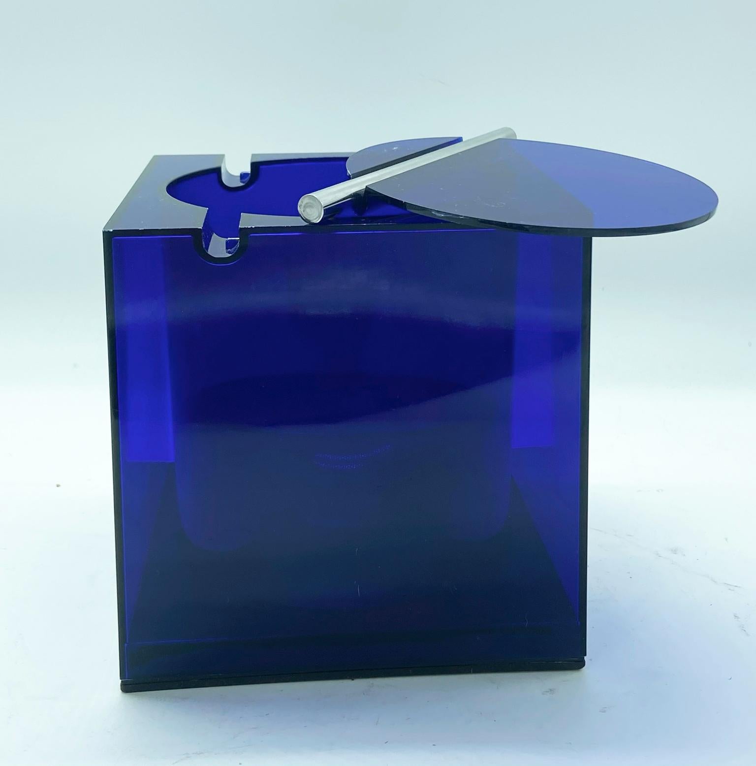 Mid-Century Modern Cini & Nils Studio O.P.I. Milano Blue Acrylic Ice Box/Bucket, Italy 1970s