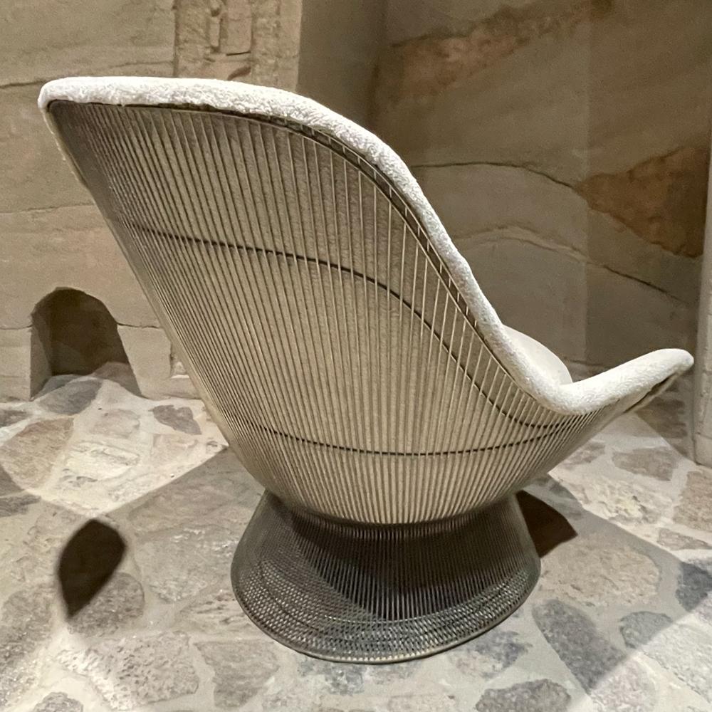 Metallo 1974 Knoll Warren Platner Sensazionale coppia di Easy Lounge Chair bianco sporco in vendita