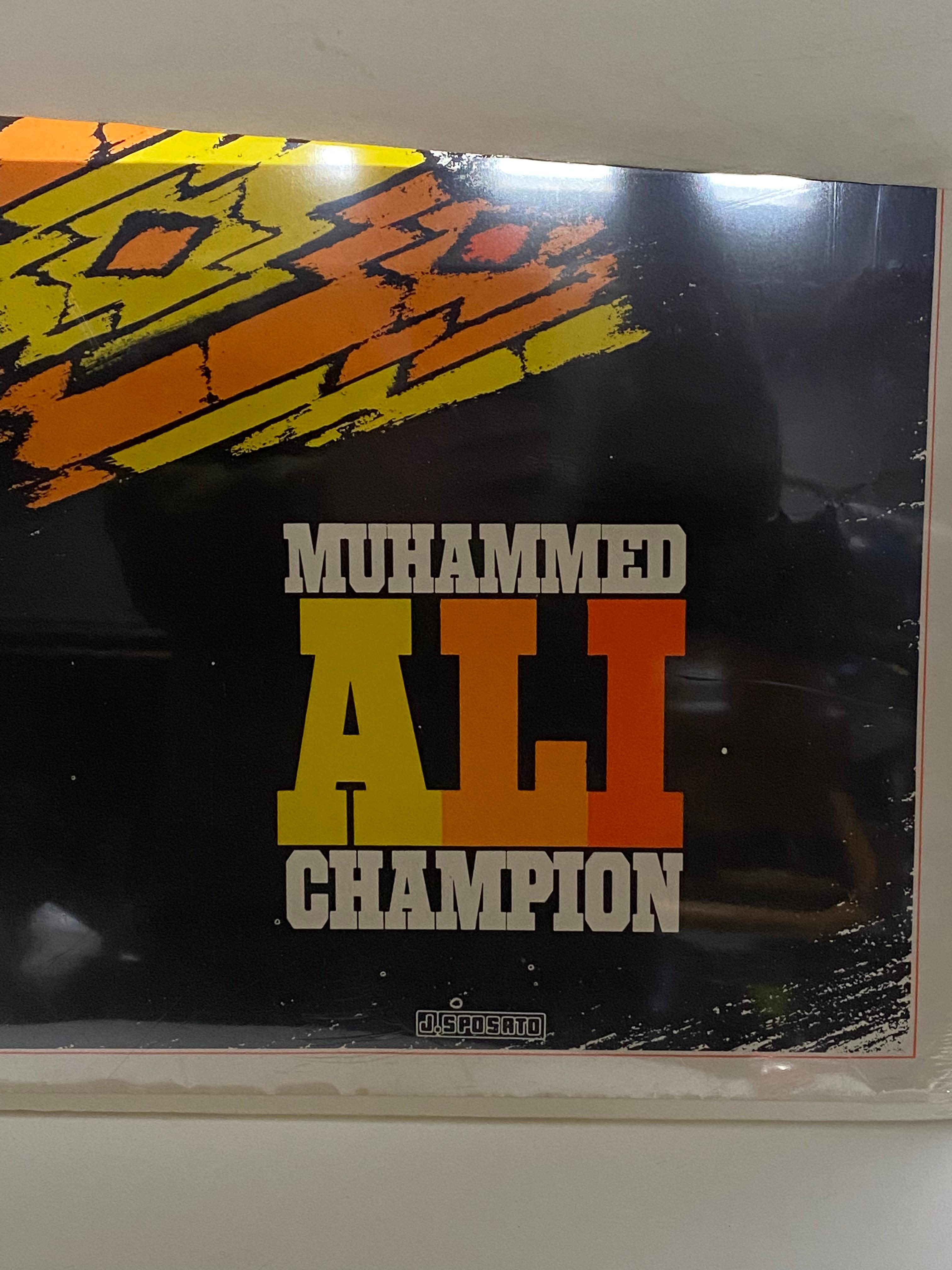 Affiche noire « Muhammed Ali Champion » de 1974 en vente 5