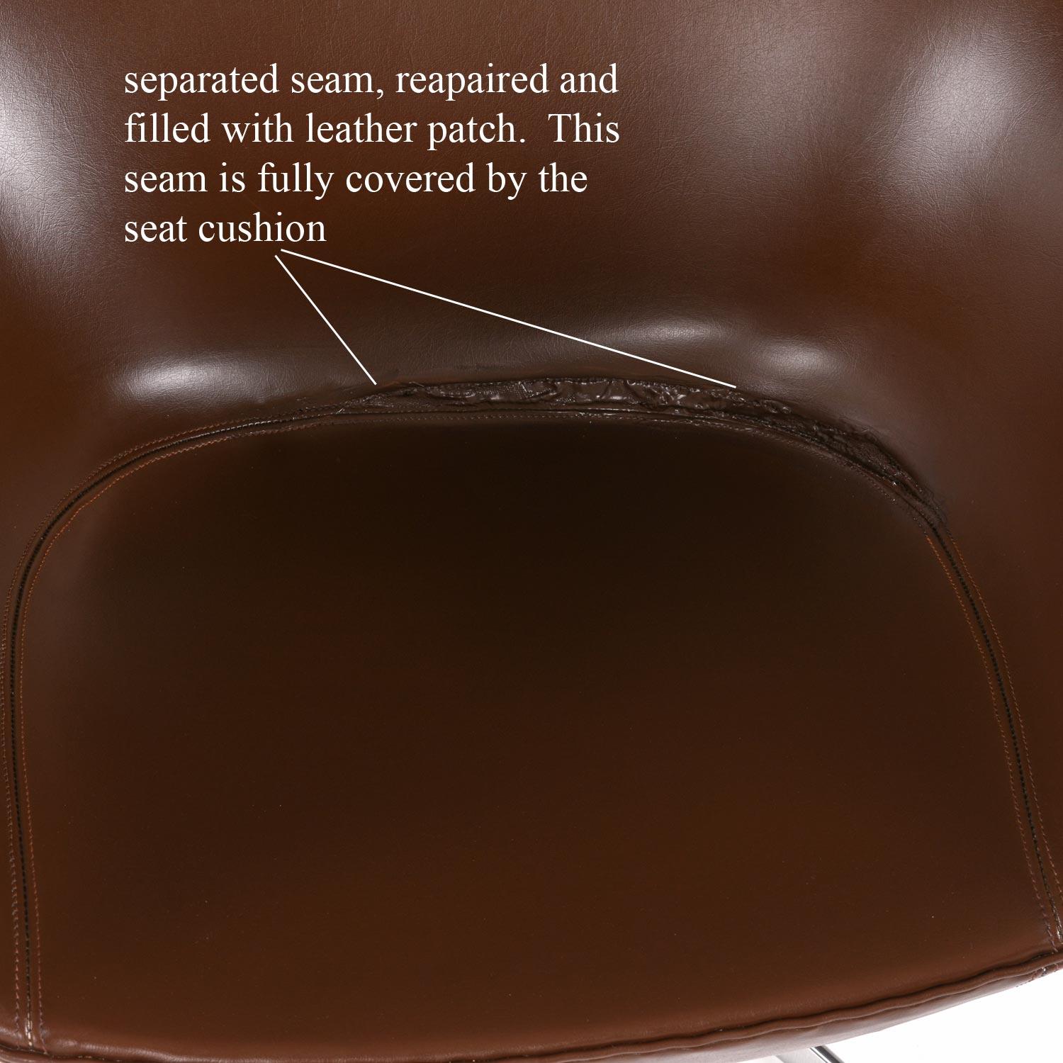 1974 Original Brown Leather Arne Jacobsen for Fritz Hansen Egg Chair & Ottoman en vente 11