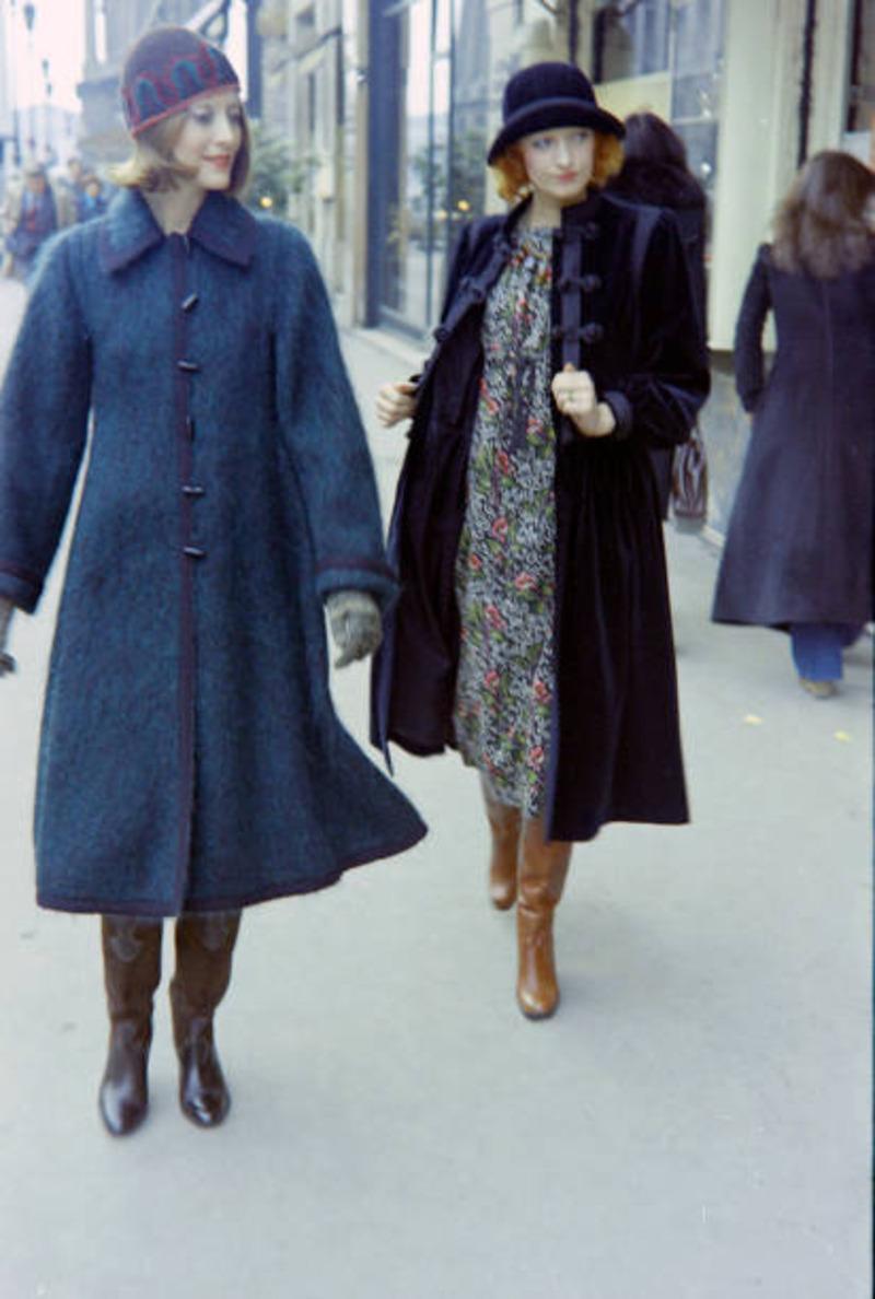 1974 YVES SAINT LAURENT violet purple brushed wool RUNWAY coat with braided trim For Sale 15