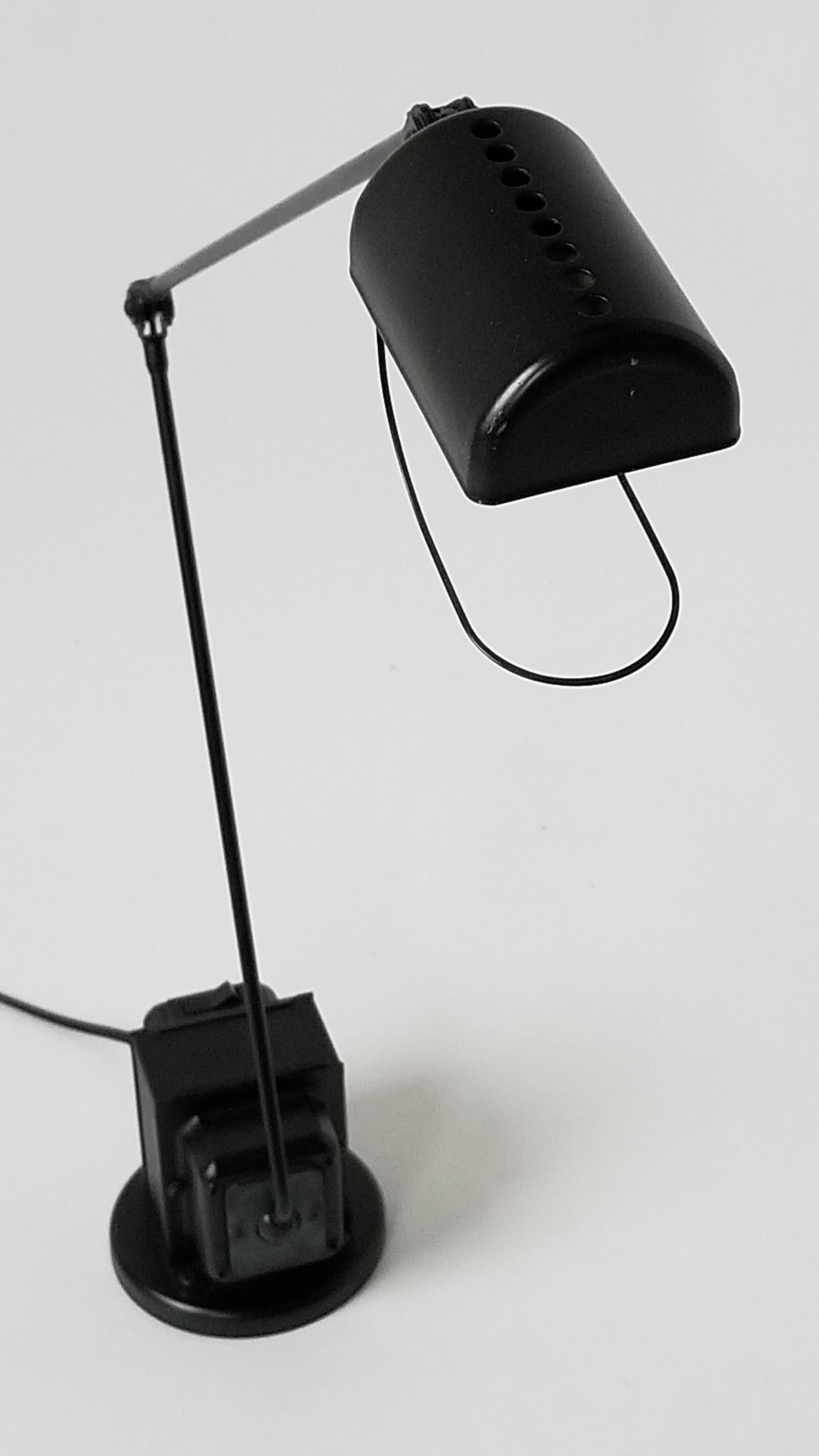 Enameled 1975 ''Daphine'' Halogen Table Lamp by Lumina, Italia