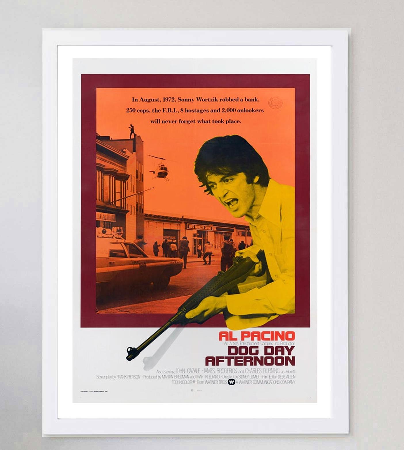 1975 Dog Day Afternoon Original Vintage Poster In Good Condition For Sale In Winchester, GB