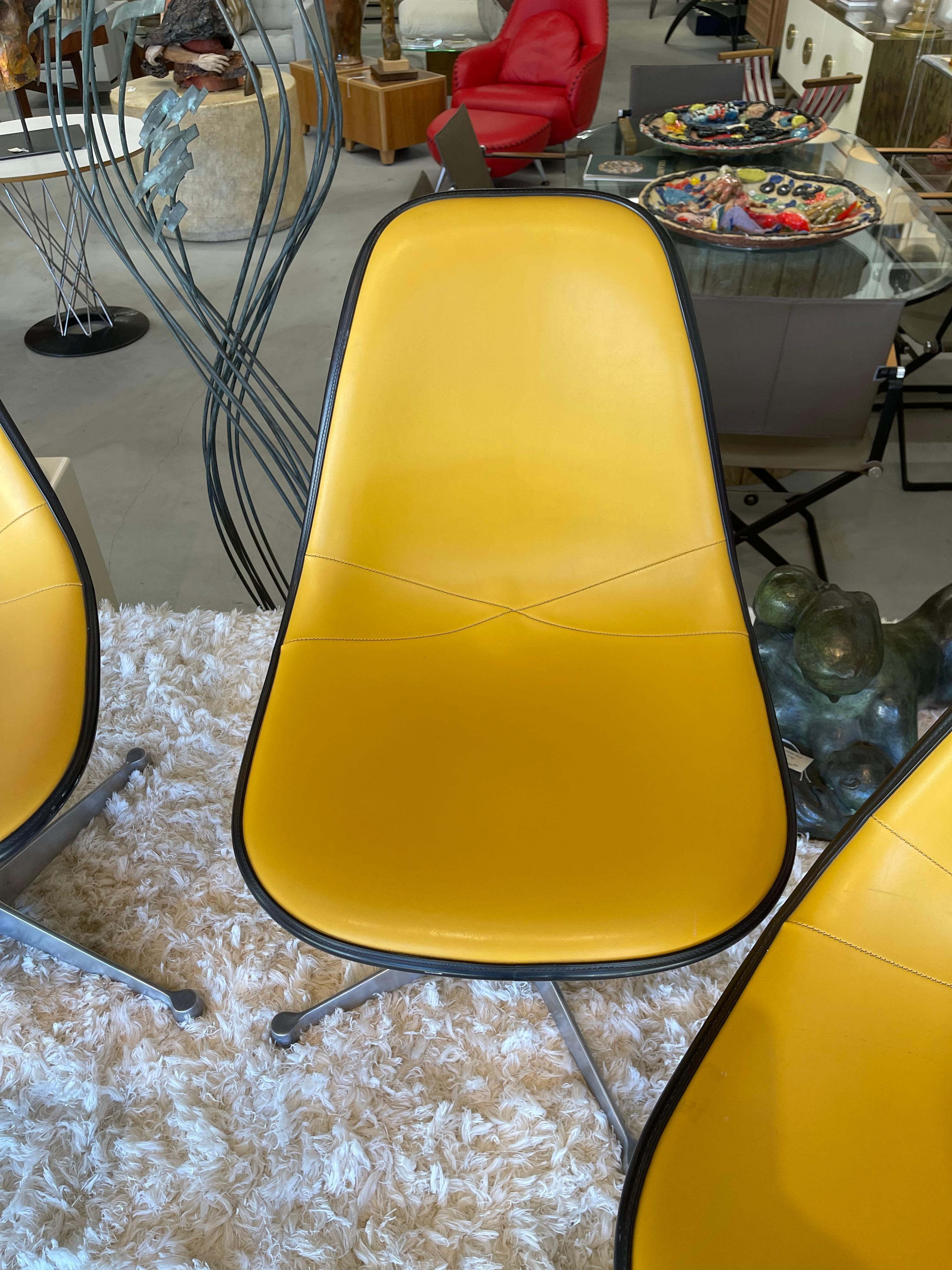 1975 Eames for Herman Miller Swivel Chairs, Set of 6 3