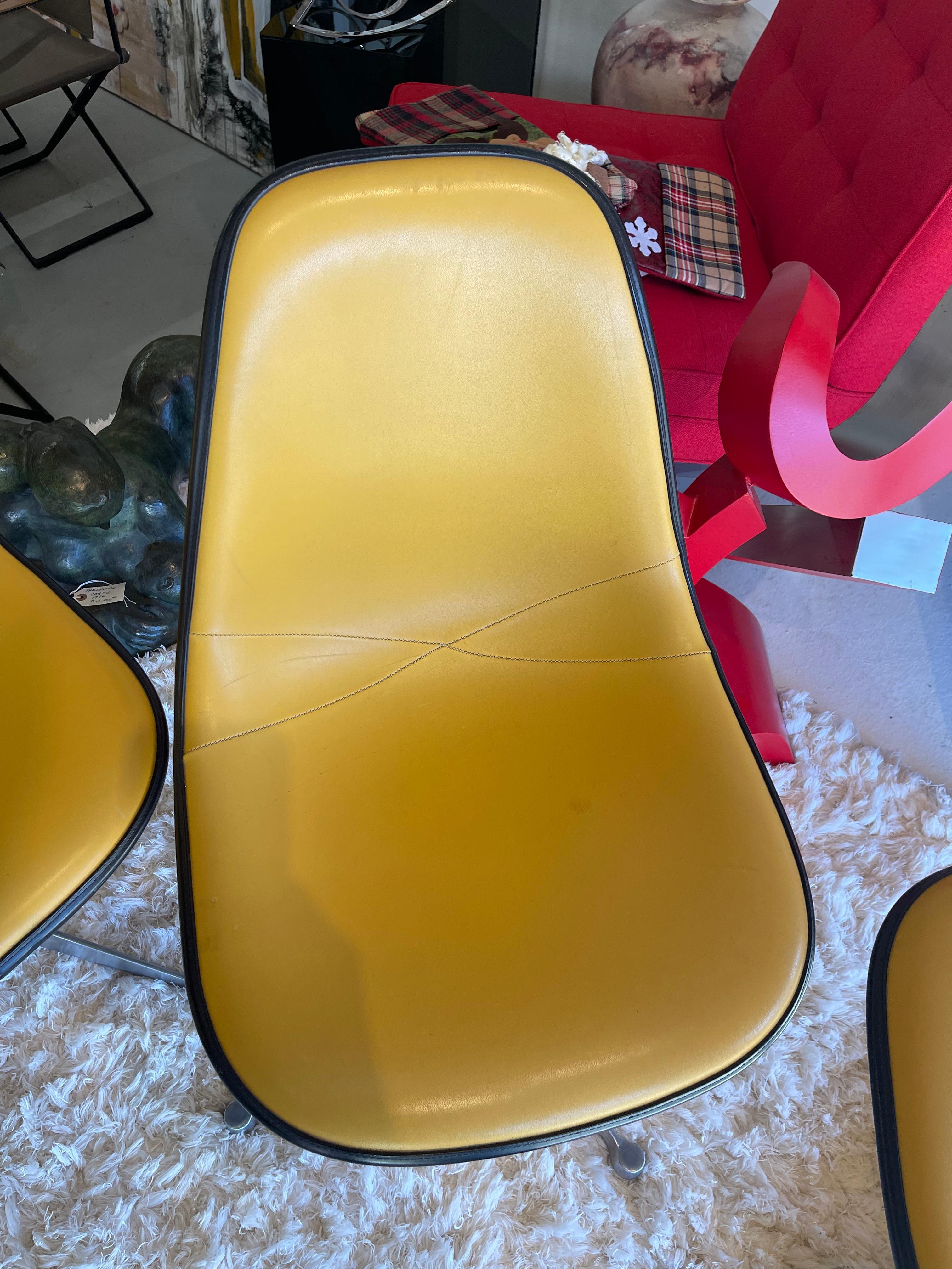 1975 Eames for Herman Miller Swivel Chairs, Set of 6 4