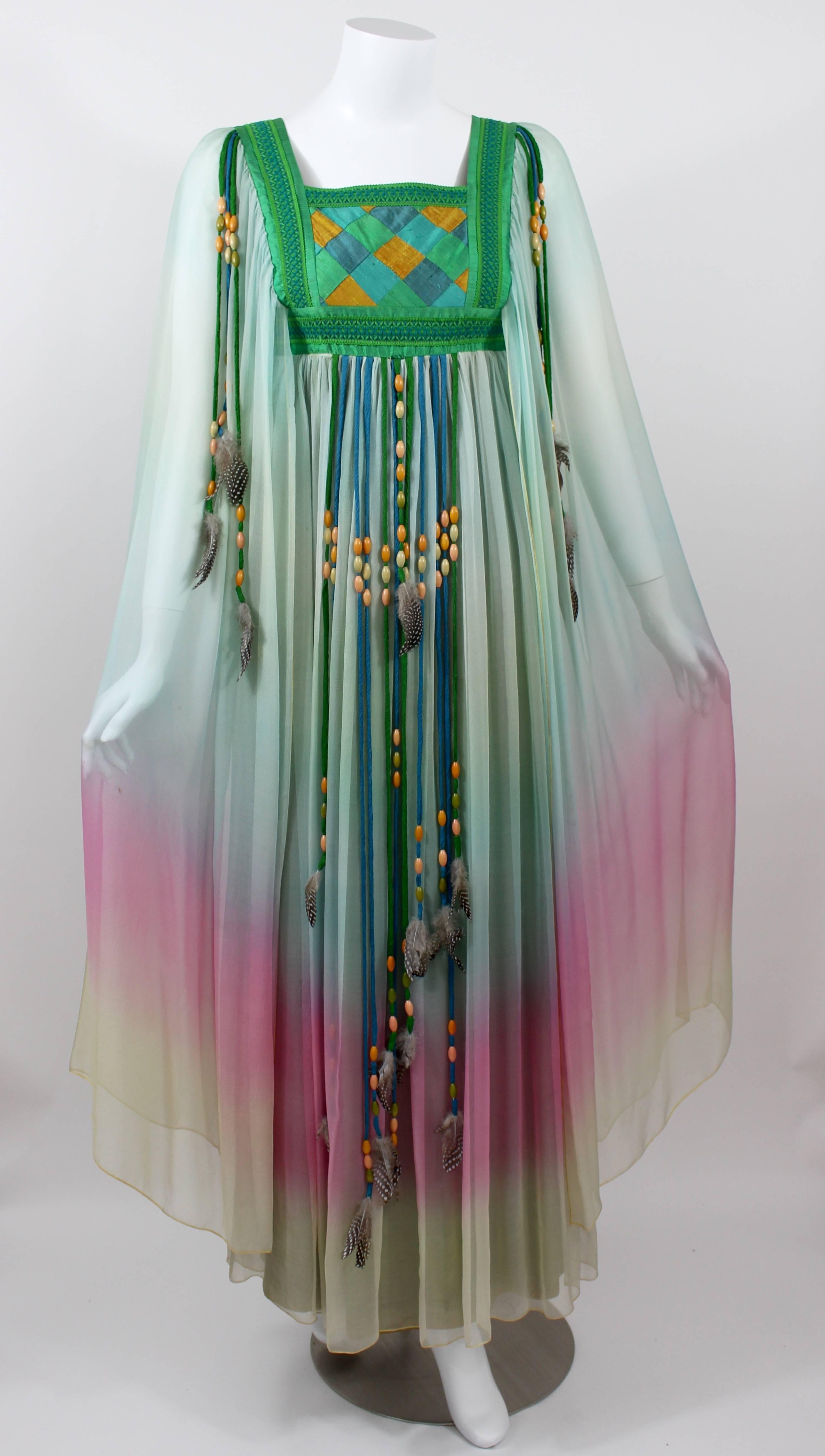 1975 Gina Fratini Elizabeth Taylor Ombre Chiffon Hochzeitskleid Dokumentiert (Grau) im Angebot