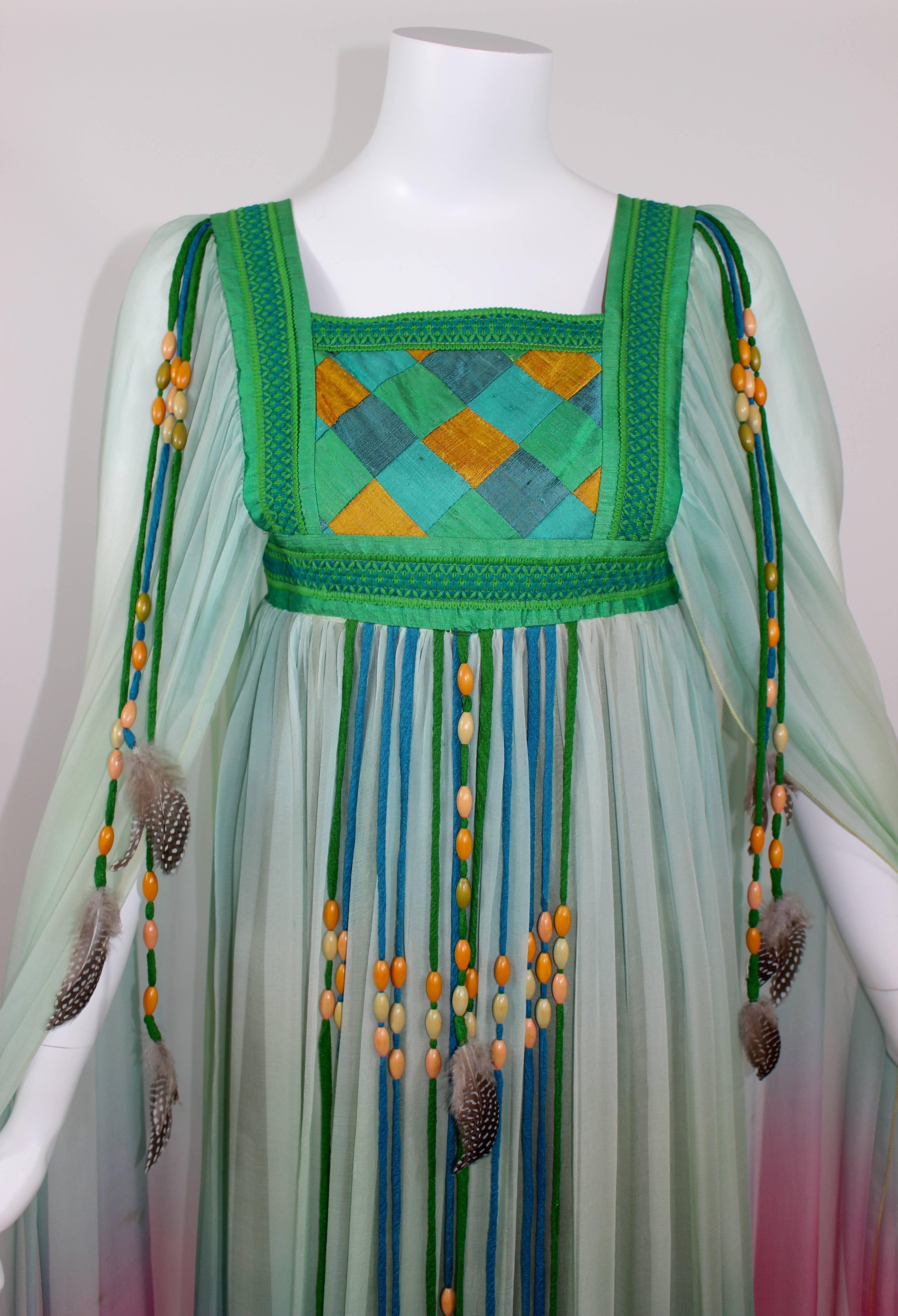 1975 Gina Fratini Vestido de novia de gasa ombre de Elizabeth Taylor documentado en venta 2