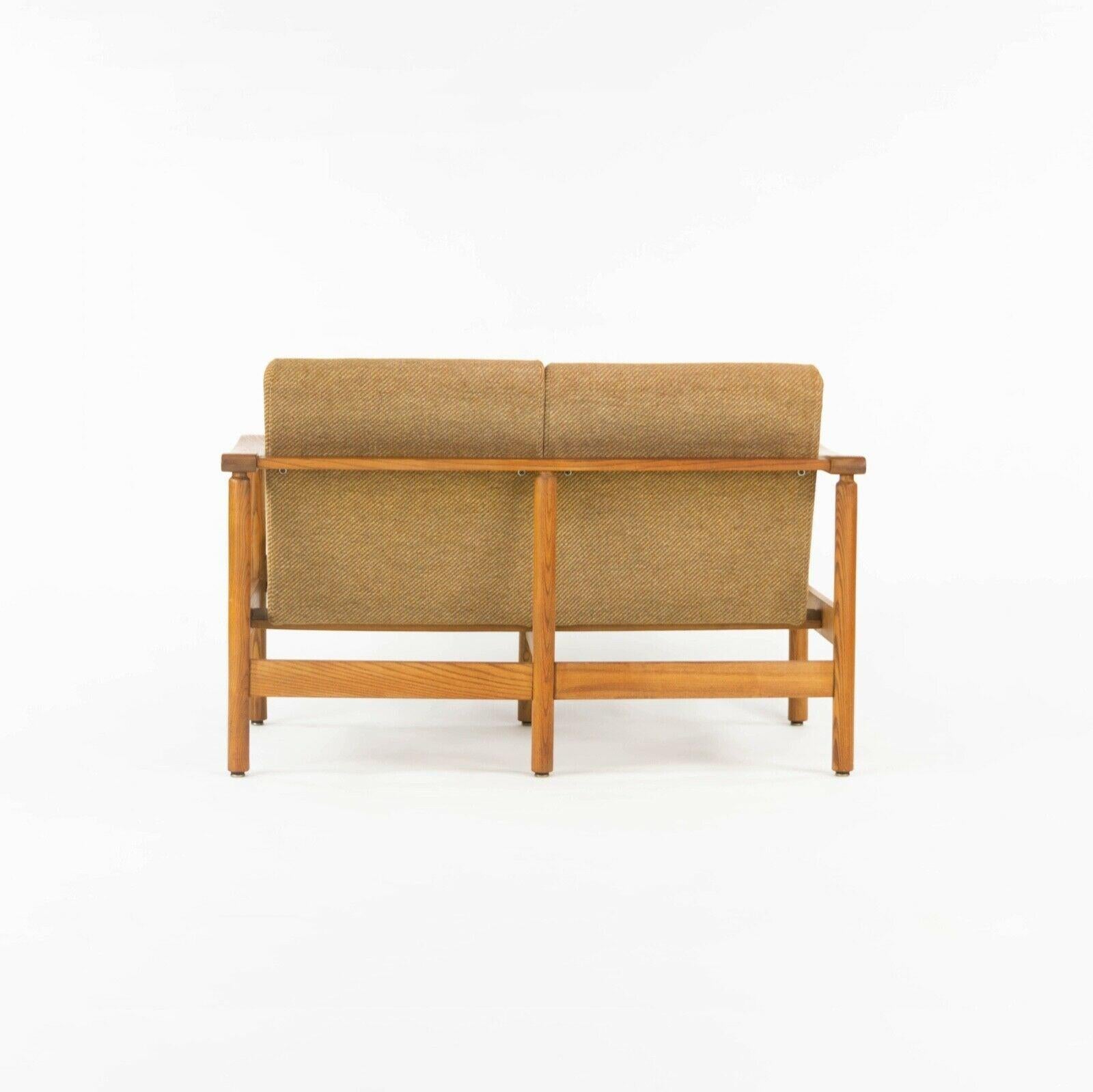 1975 Hans Krieks Settee by CI Designs Boston in Oak and Fabric American Modern For Sale 1