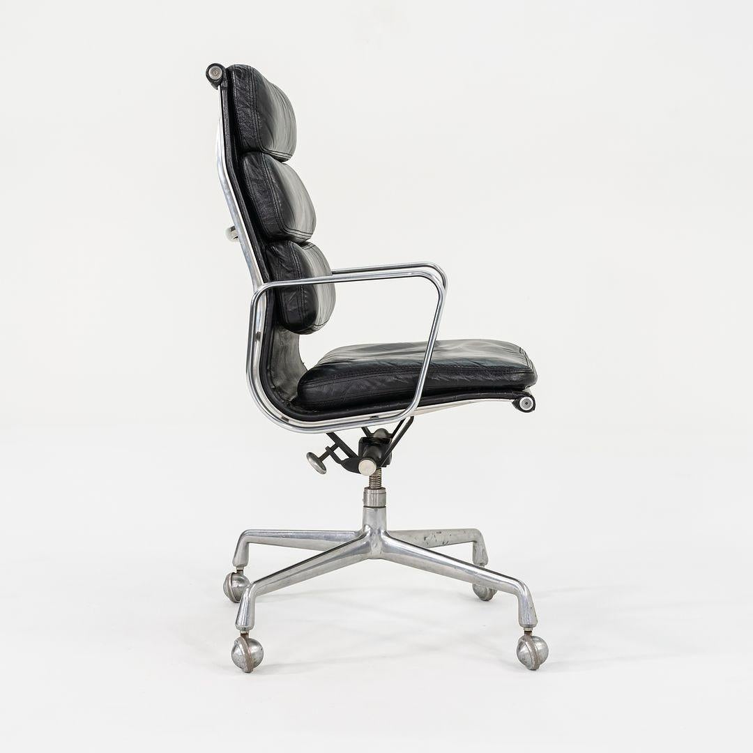 1975 Herman Miller Sillones de oficina Eames Soft Pad en piel y tela Estadounidense en venta