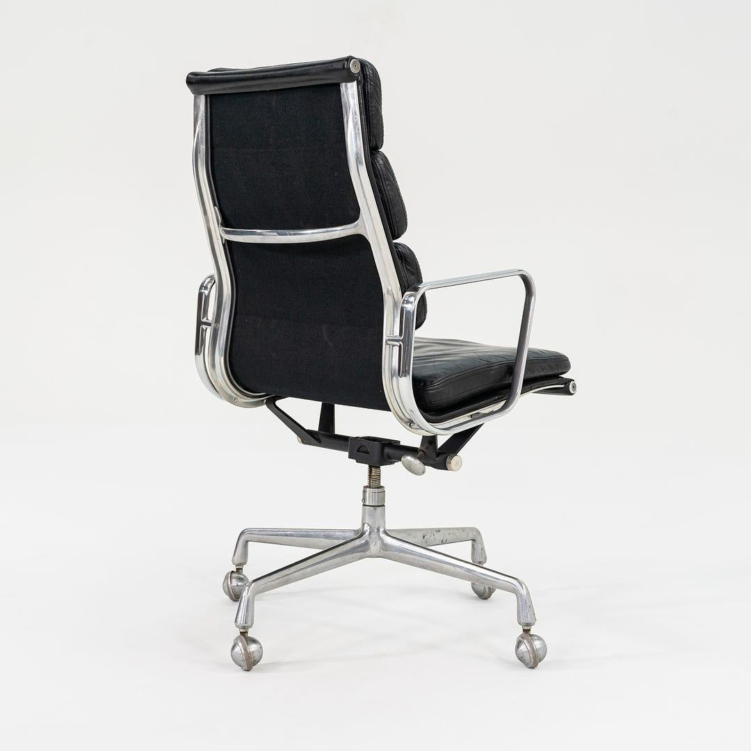 1975 Herman Miller Sillones de oficina Eames Soft Pad en piel y tela en venta 1