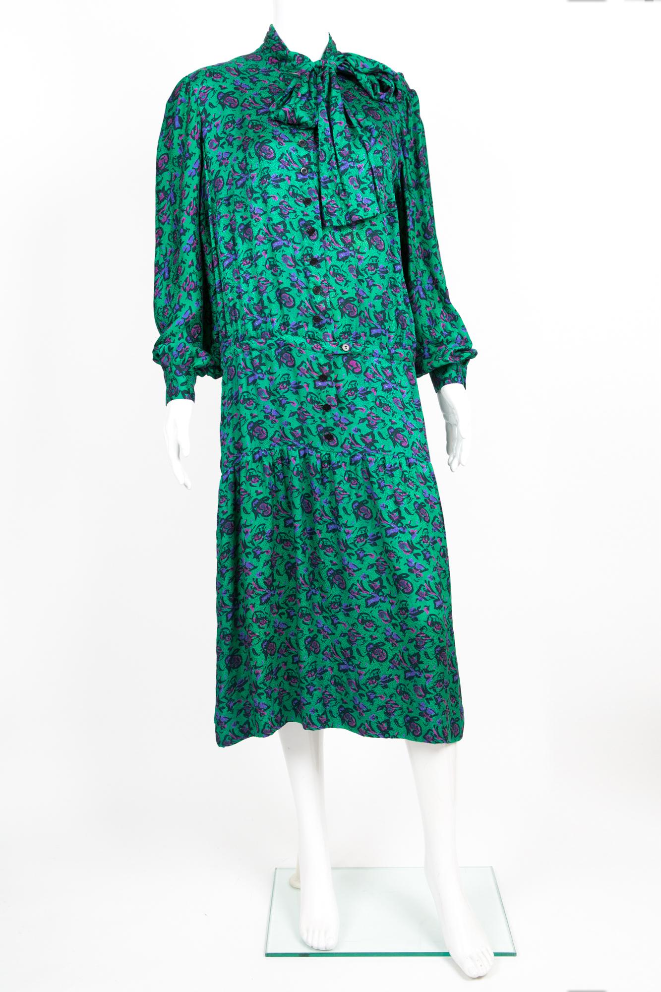 1975 Lanvin Haute Couture Silk Dress Numbered In Good Condition For Sale In Paris, FR