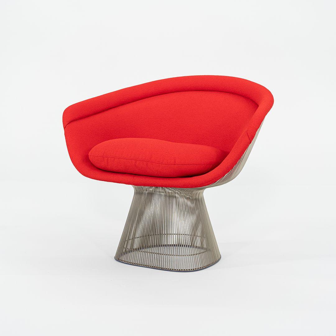 1975, Paar Warren Platner für Knoll, Loungesessel mit Stahlrahmen und rotem Stoff im Angebot 3