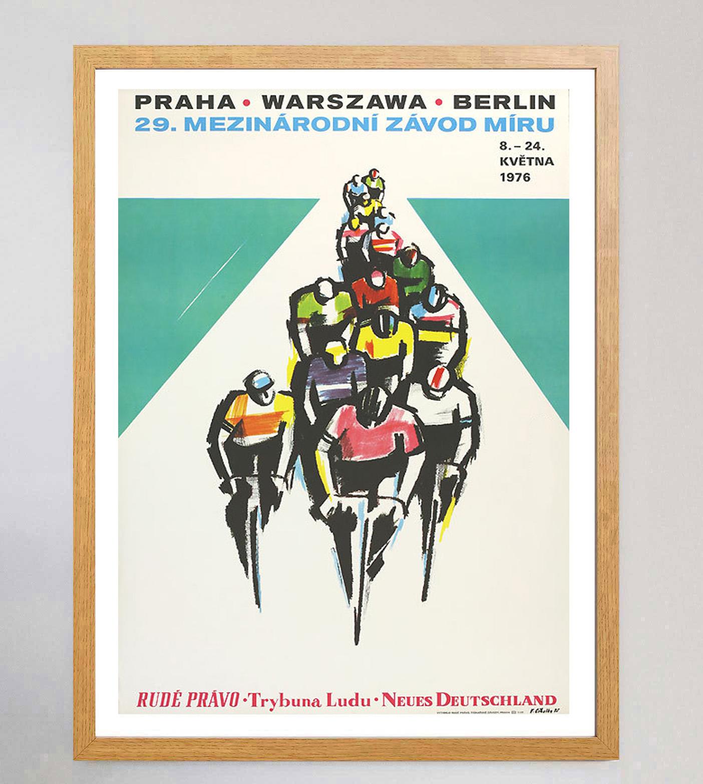 1975 Prag-Warschau-Wien Radrennen Friedensfahrt Original Vintage Poster (Tschechisch) im Angebot