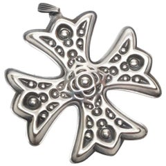 1975 Reed & Barton Sterling Silver Christmas Cross Ornament