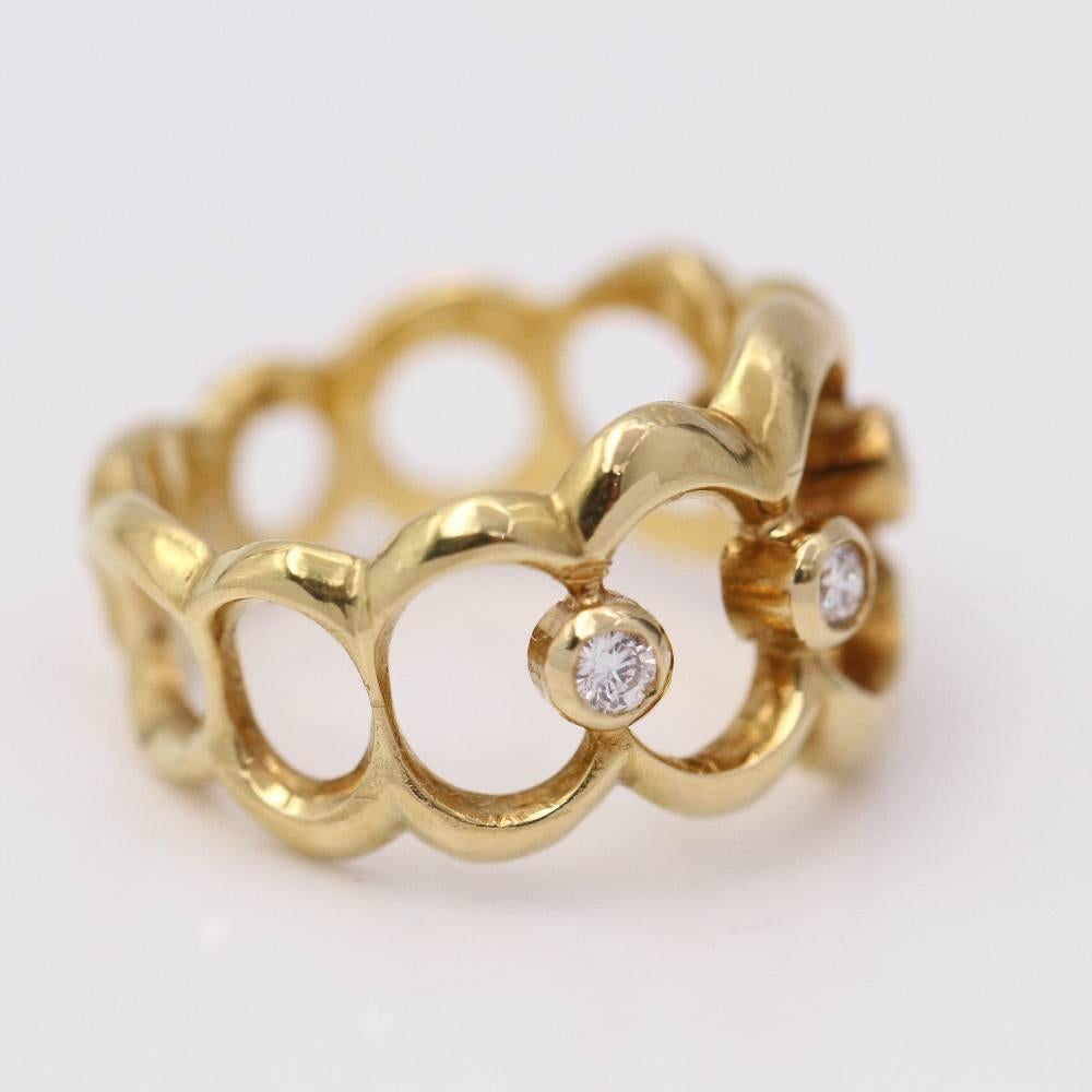 Ring in Gelbgold für Frauen  4x Diamanten im Brillantschliff mit einem ungefähren Gesamtgewicht von 0,12 ct. in der Qualität G/Vs2-Si  18kt Gelbgold  6,33 Gramm.  Größe 10, kann auf andere Größen angepasst werden (bitte anfragen).  Dieser Ring ist