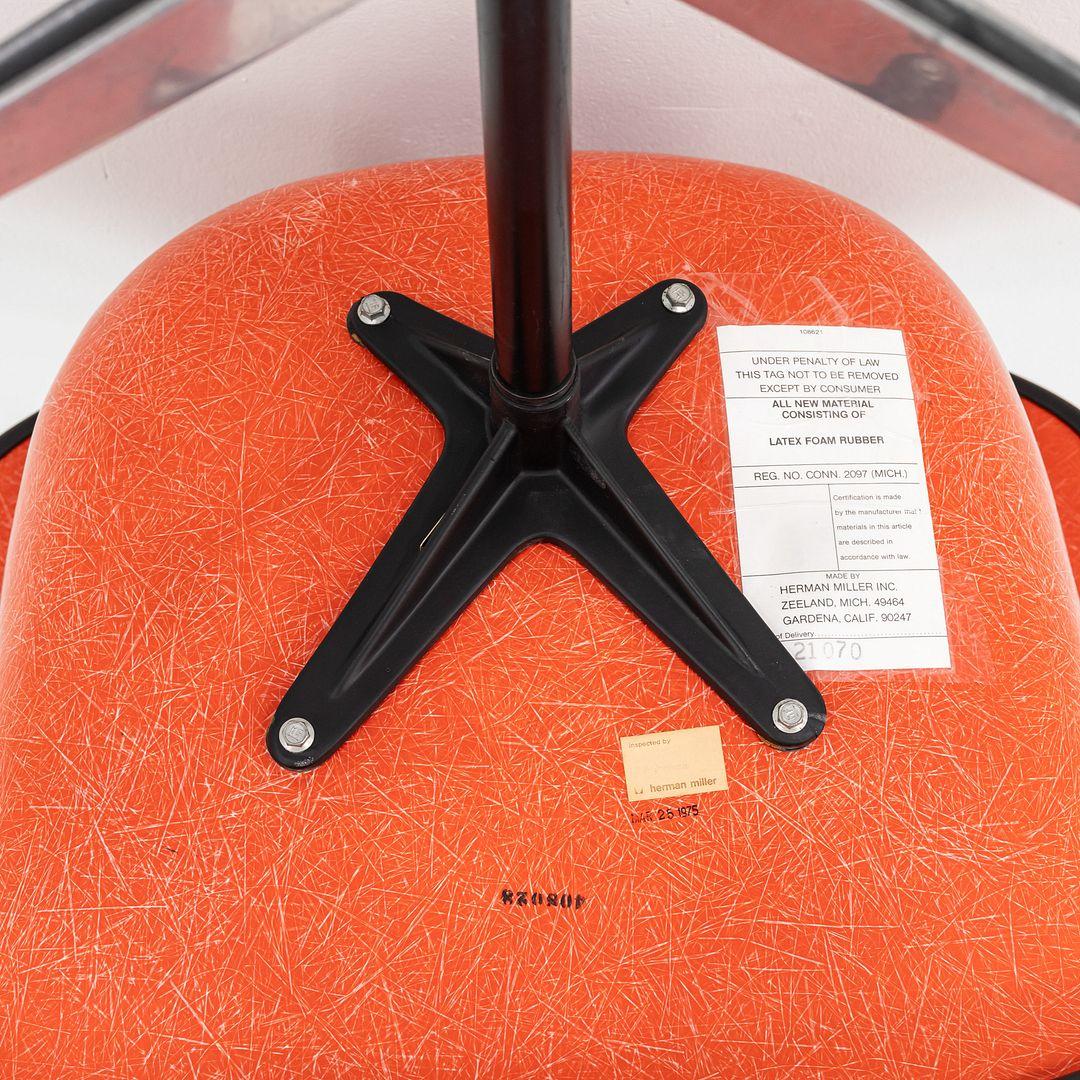 1975 Set of Three Herman Miller Eames Arm Shell Chairs PAC w/ Red/Orange Shells For Sale 5