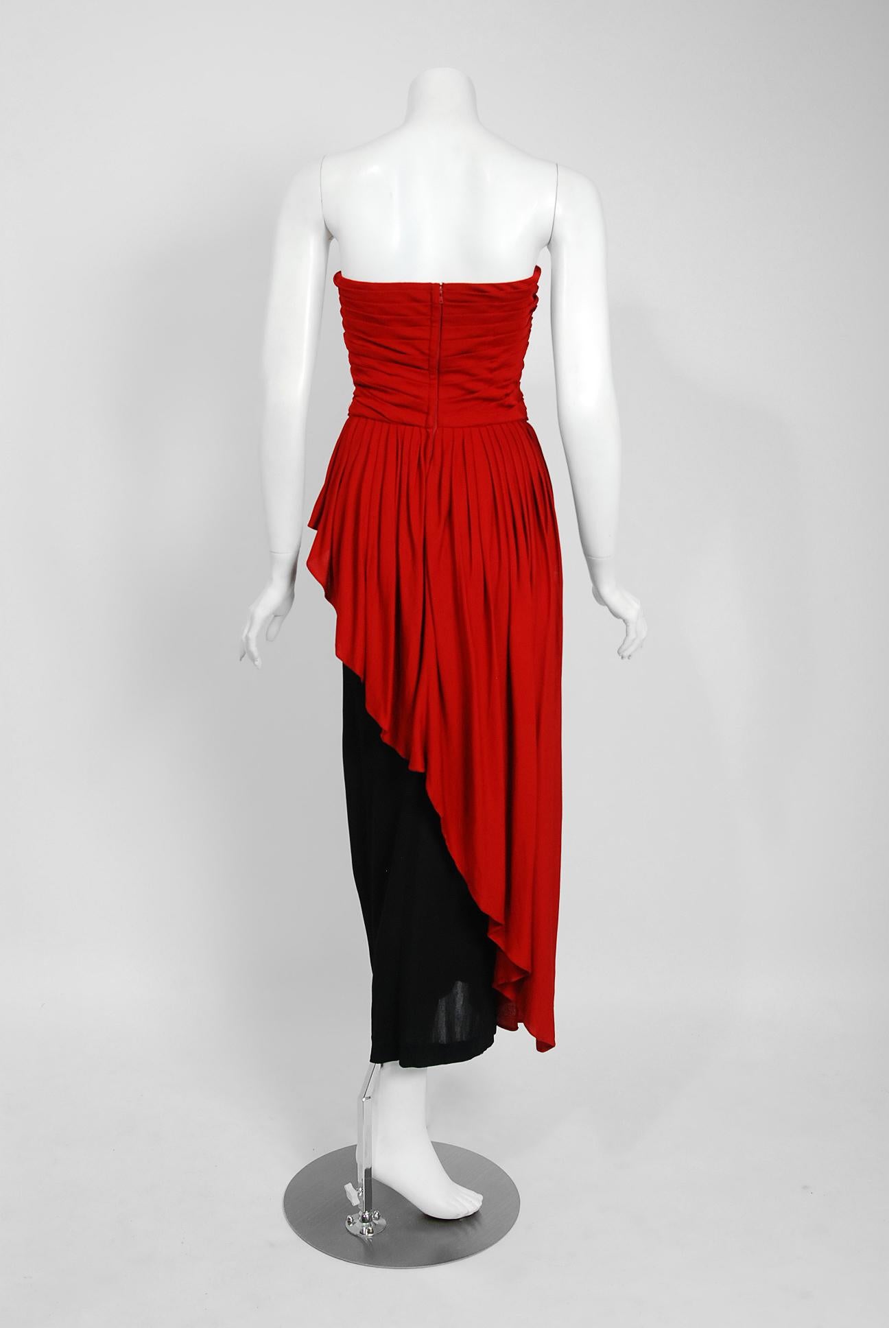 1975 Sheilagh Brown for Quorum Documented Black & Red Jersey Strapless Dress In Good Condition In Beverly Hills, CA