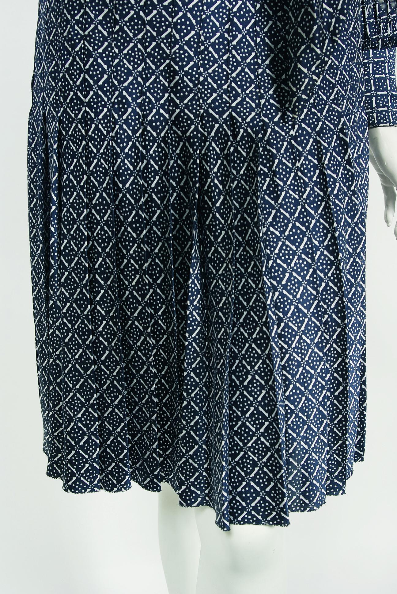 Vintage 1975 Valentino Couture Navy Print Silk Ascot-Bow Belted Pleated Dress 1