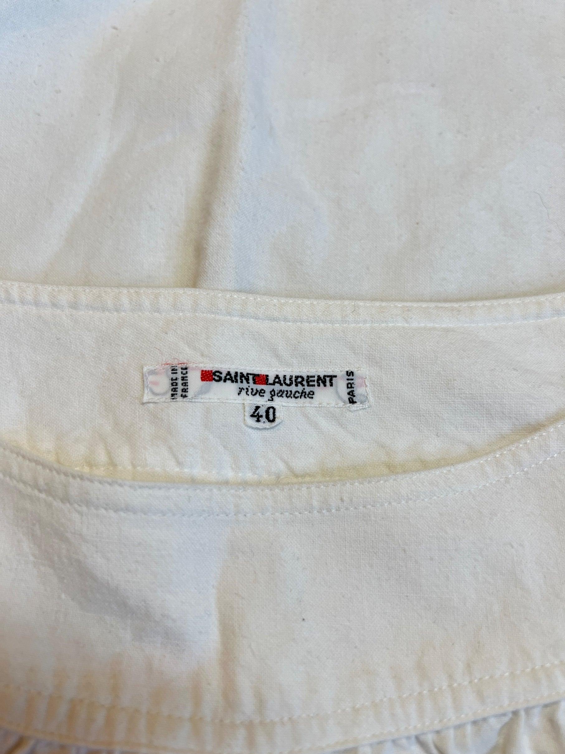 1975 Yves Saint Laurent Laufsteg-Set aus weißem Baumwollrock und Top aus Baumwolle im Angebot 1