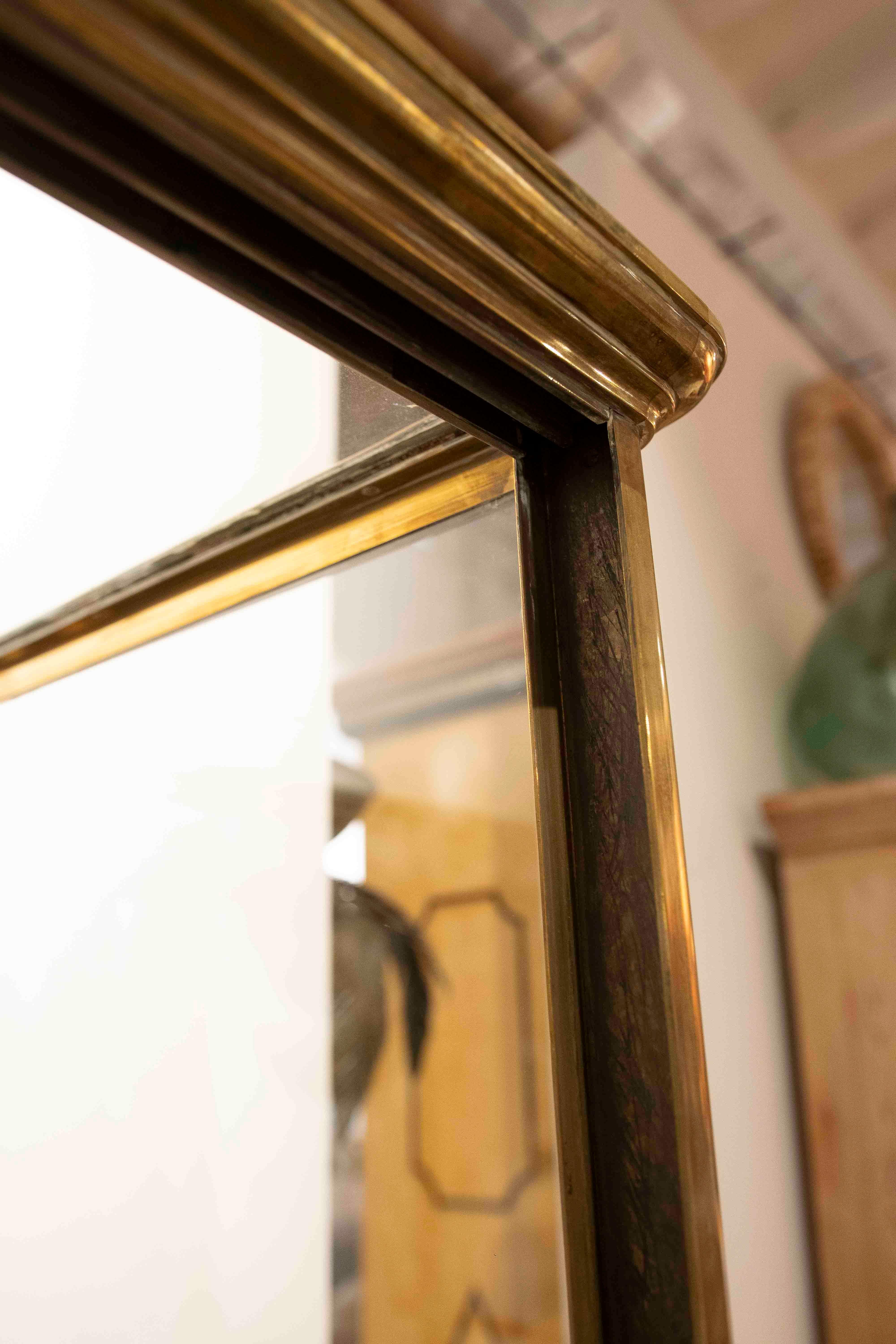 1975s Bronze, Wood and Glass Pastry Case. Paris, France. For Sale 7