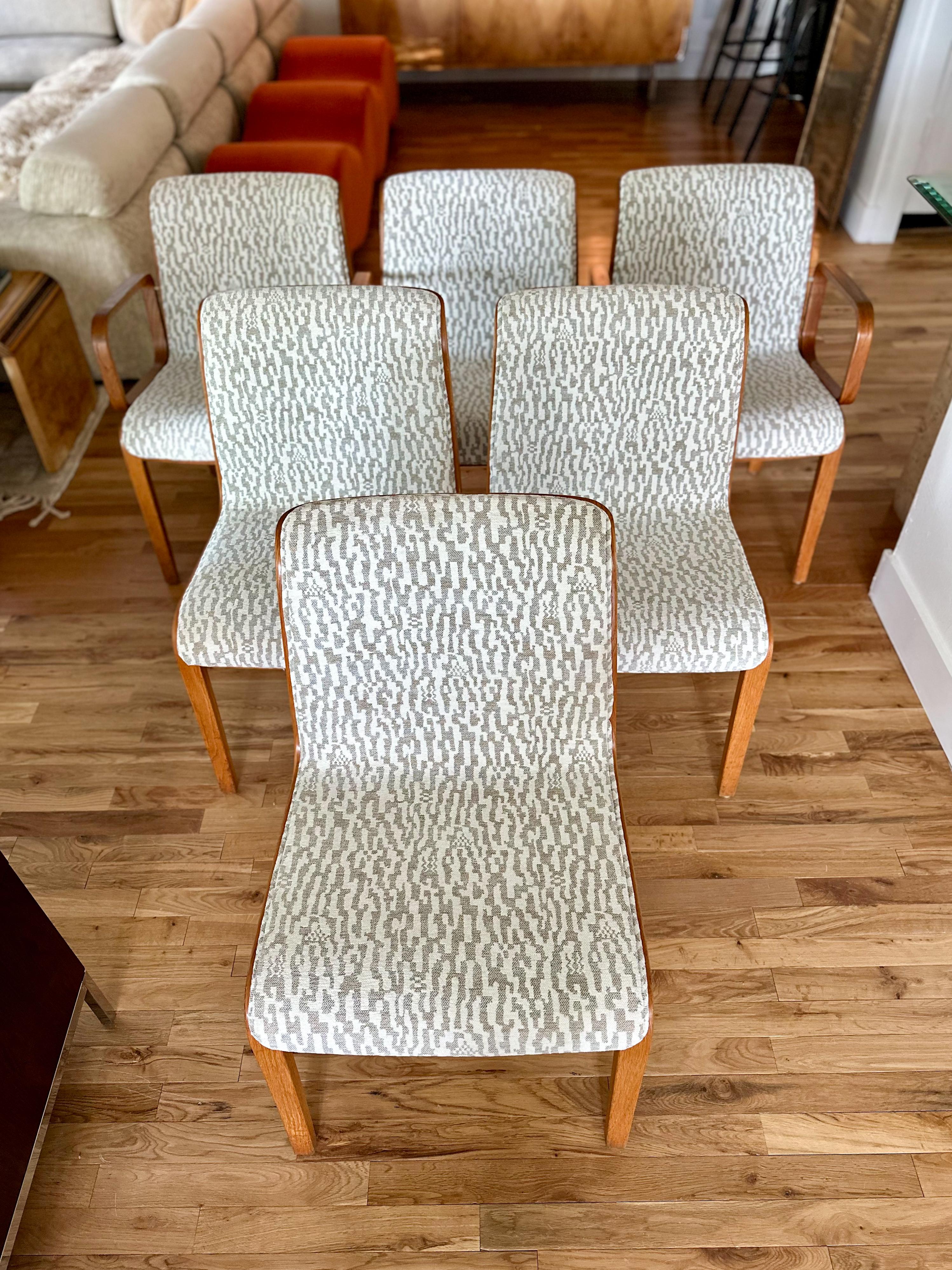 Set of 6 sculptural oak dining chairs designed by Bill Stephens for Knoll, c.1976. Originally designed for the student center at Yale School of Architecture in the mid 1960s, these chairs were only made for two decades and Knoll ceased production in