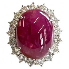 Anillo de Rubí y Diamantes en Platino, Forma Ovalada, 19,76 Quilates