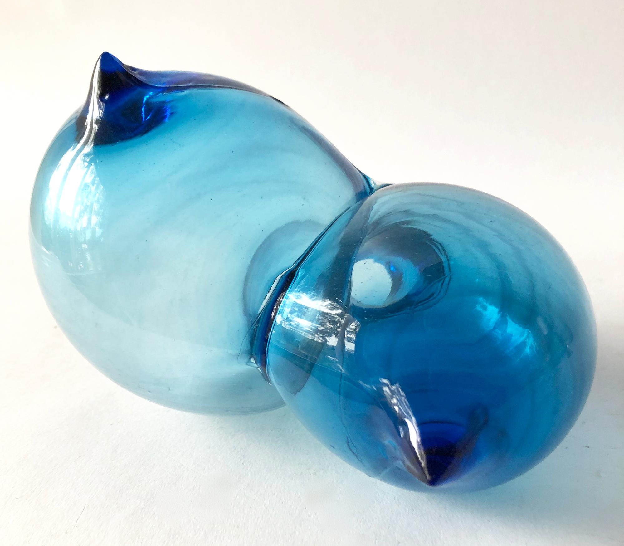 Untitled hand blown glass sculpture created by Gary Beecham of Spruce Pine, North Carolina. Sculpture measures: 4 1/2